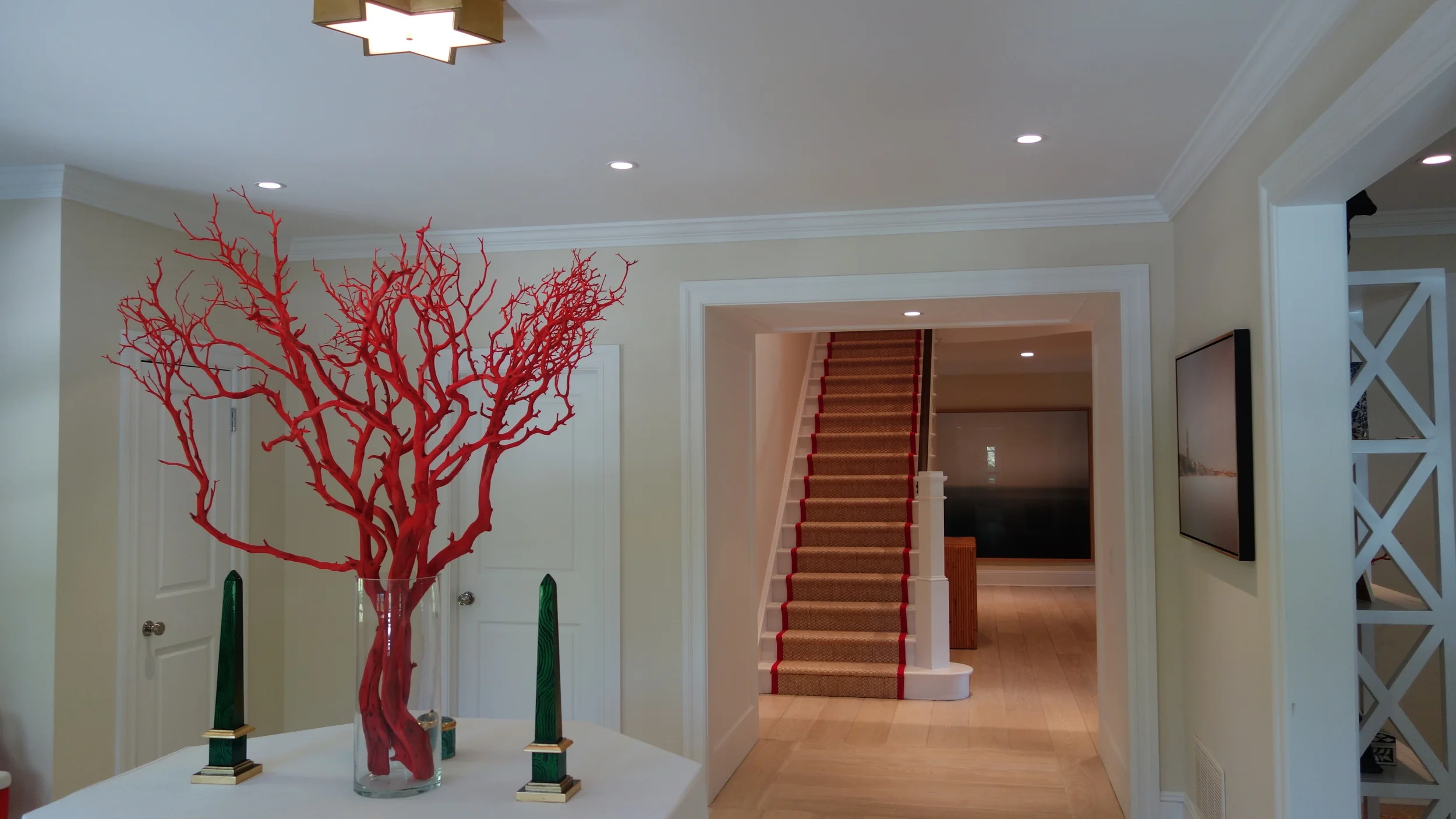 ENTRANCE TO SOUTHAMPTON SUMMER HOME