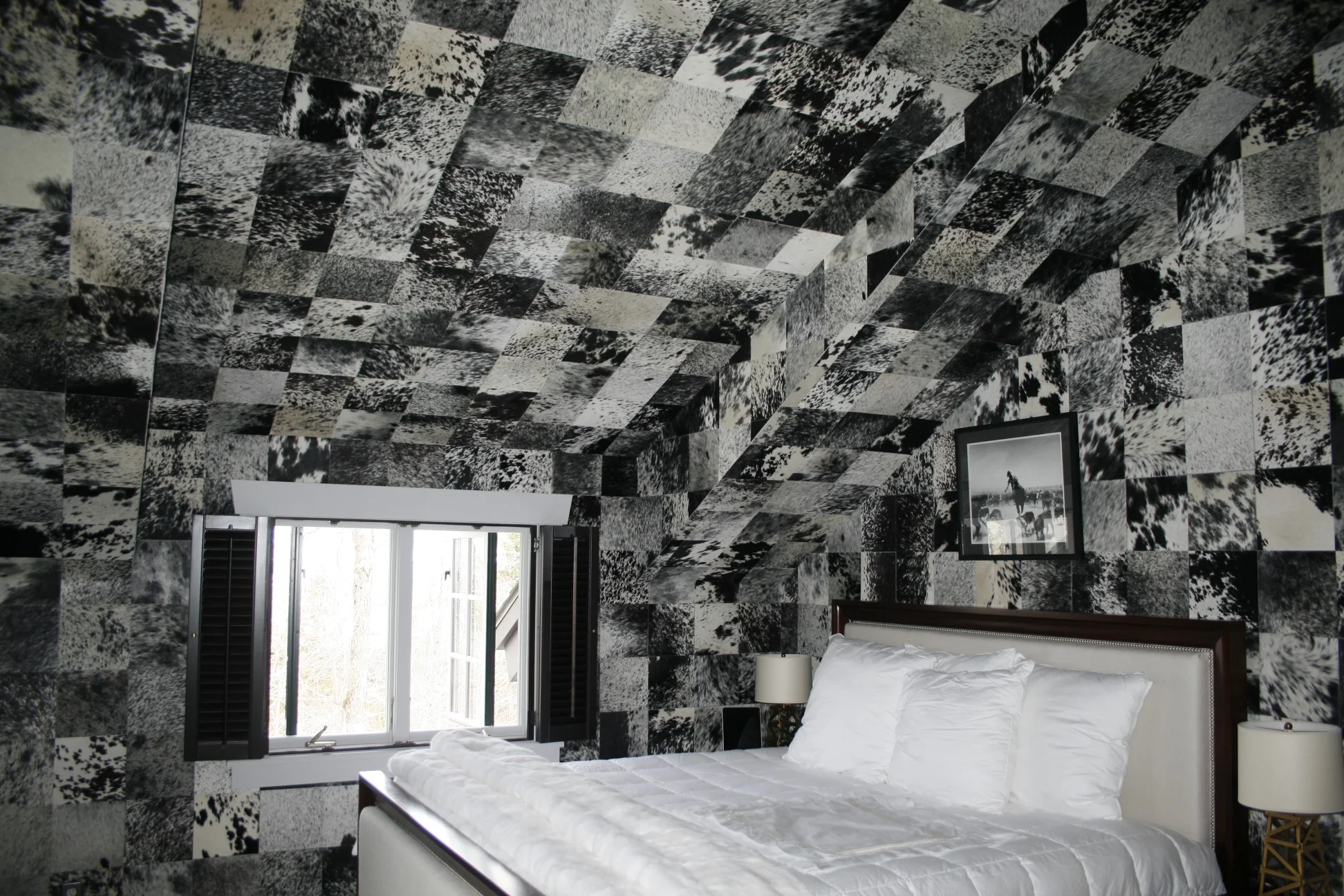 COWHIDE LEATHER INSTALLATION