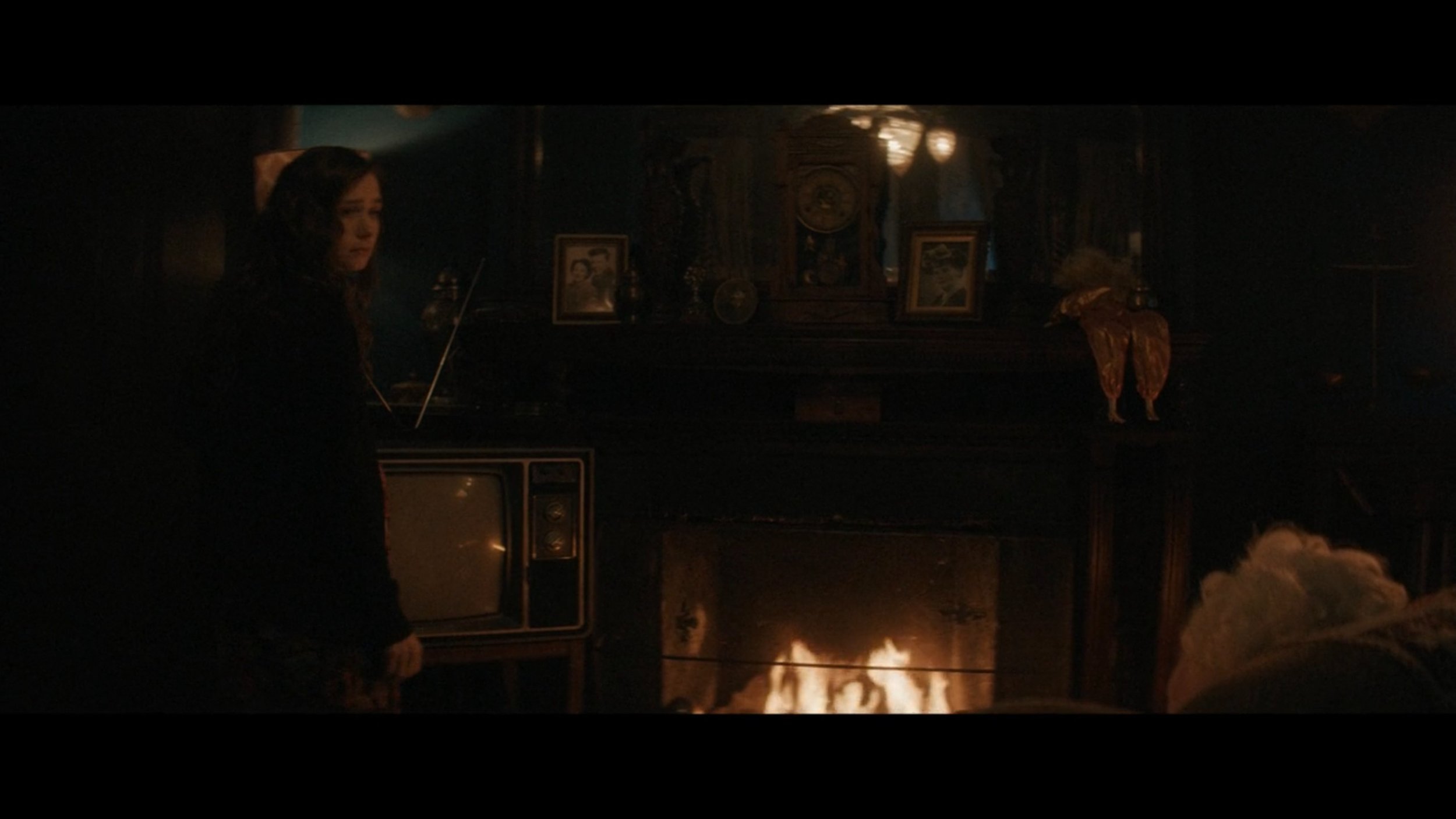VS--Hulu-AmericanHorrorStories-S3E8Leprechaun-30’58”.jpg