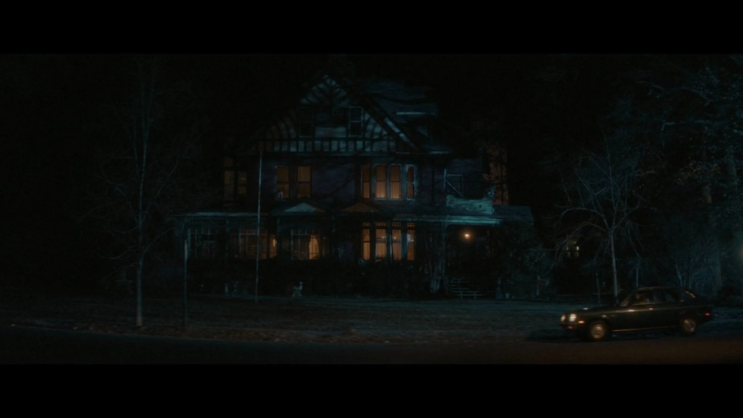 VS--Hulu-AmericanHorrorStories-S3E8Leprechaun-22’42”.jpg