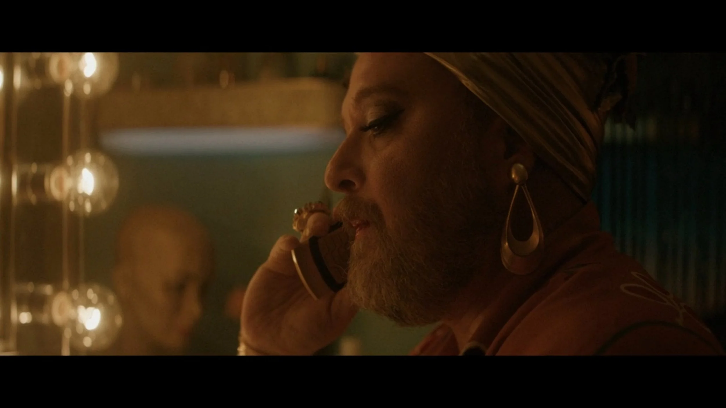 VS--Hulu-AmericanHorrorStories-S3E8Leprechaun-18’22”.jpg