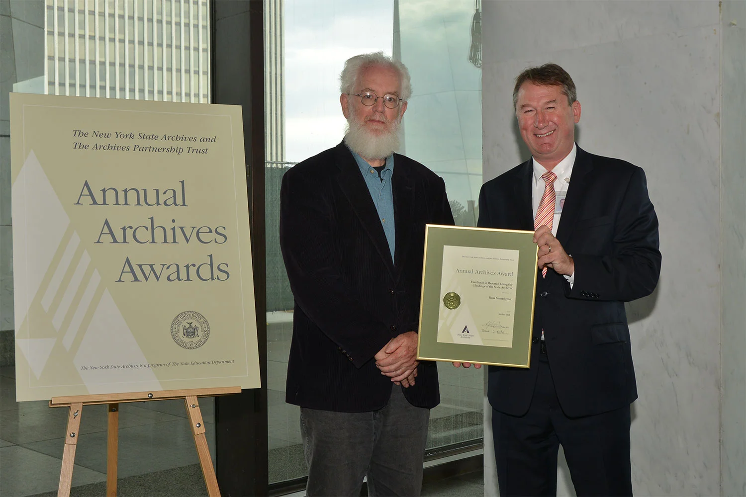 Russ Immarigeon receives Award for Research Excellence from New York State Archives