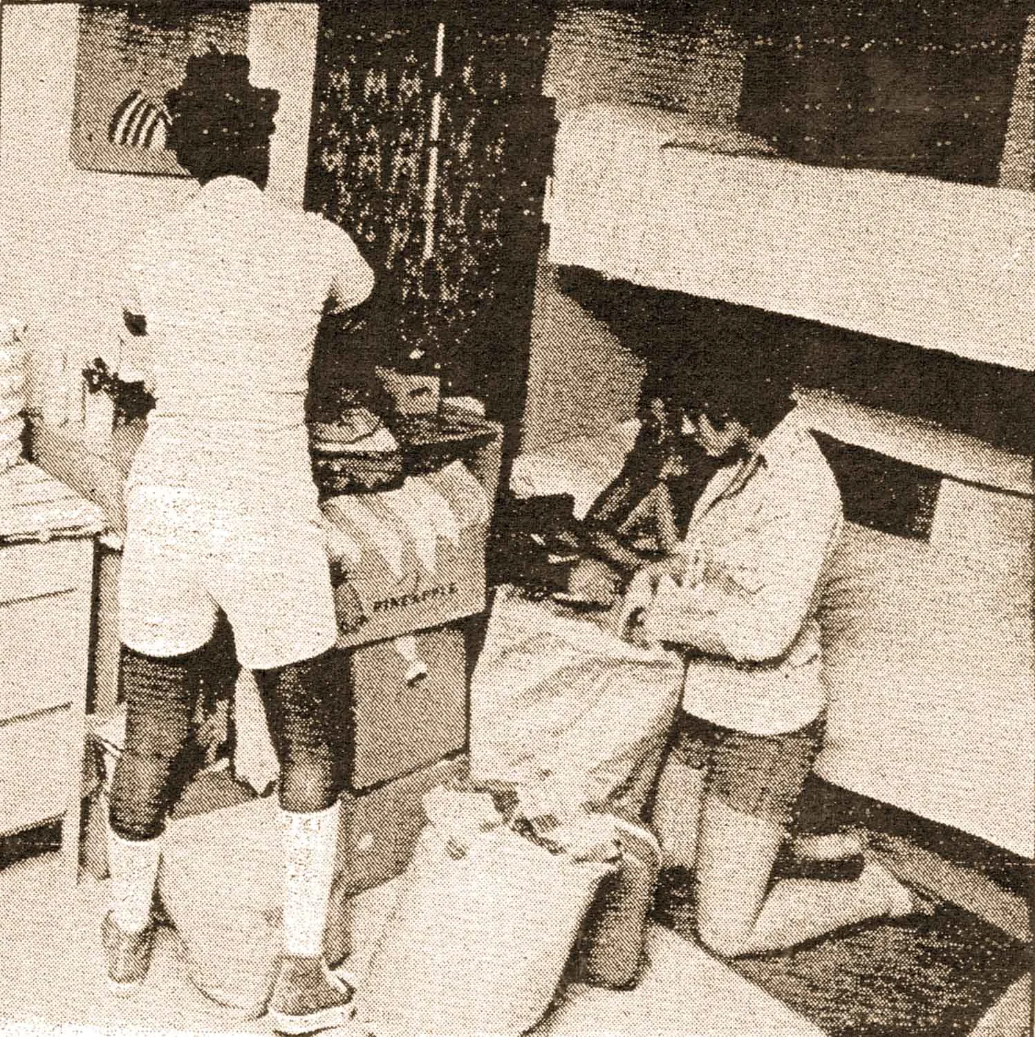 Girls' Training School residents packing their belongings. Source: Hudson Register-Star , August 19, 1975.