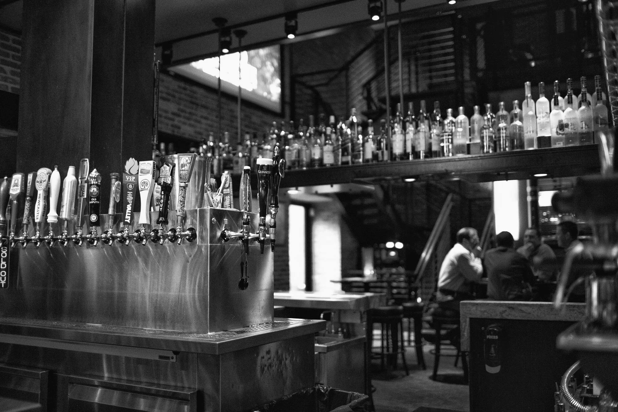 henrys_tavern9933.jpg