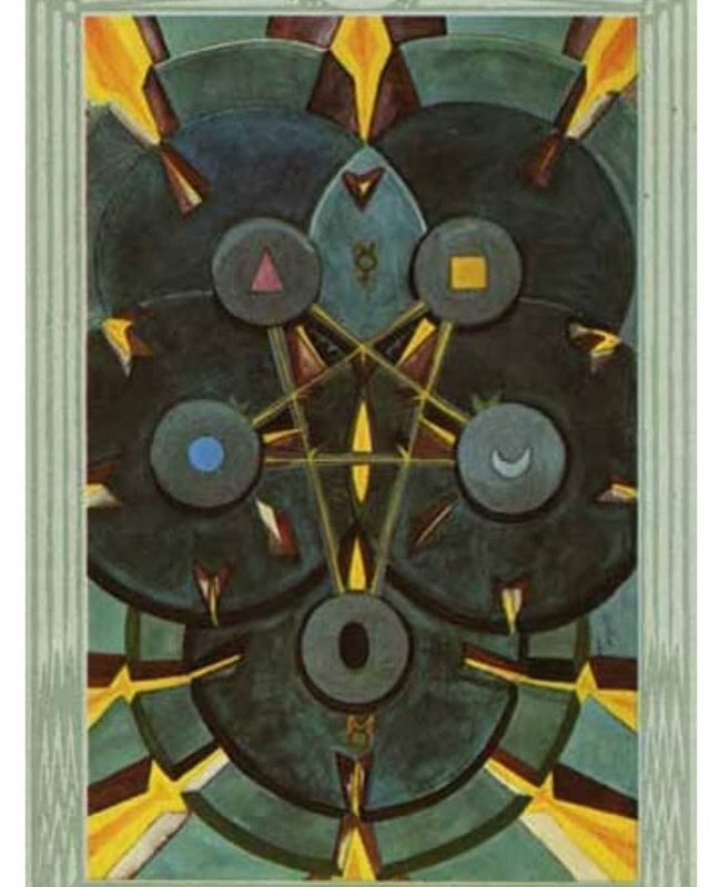 This week @littlecricketshivers &amp;
@brandonjon3 talk about the Major Arcana Card that inspires them for #2020 and continue their breakdown of the #Pentacles with the Five
#taroscopic #tarotnewbie #tarotpodcast #tarottalk #thefifthelement #fiveofpe