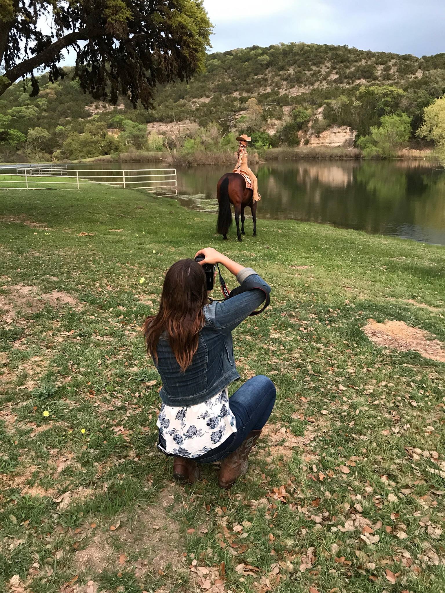 Behind the scene at a horse session