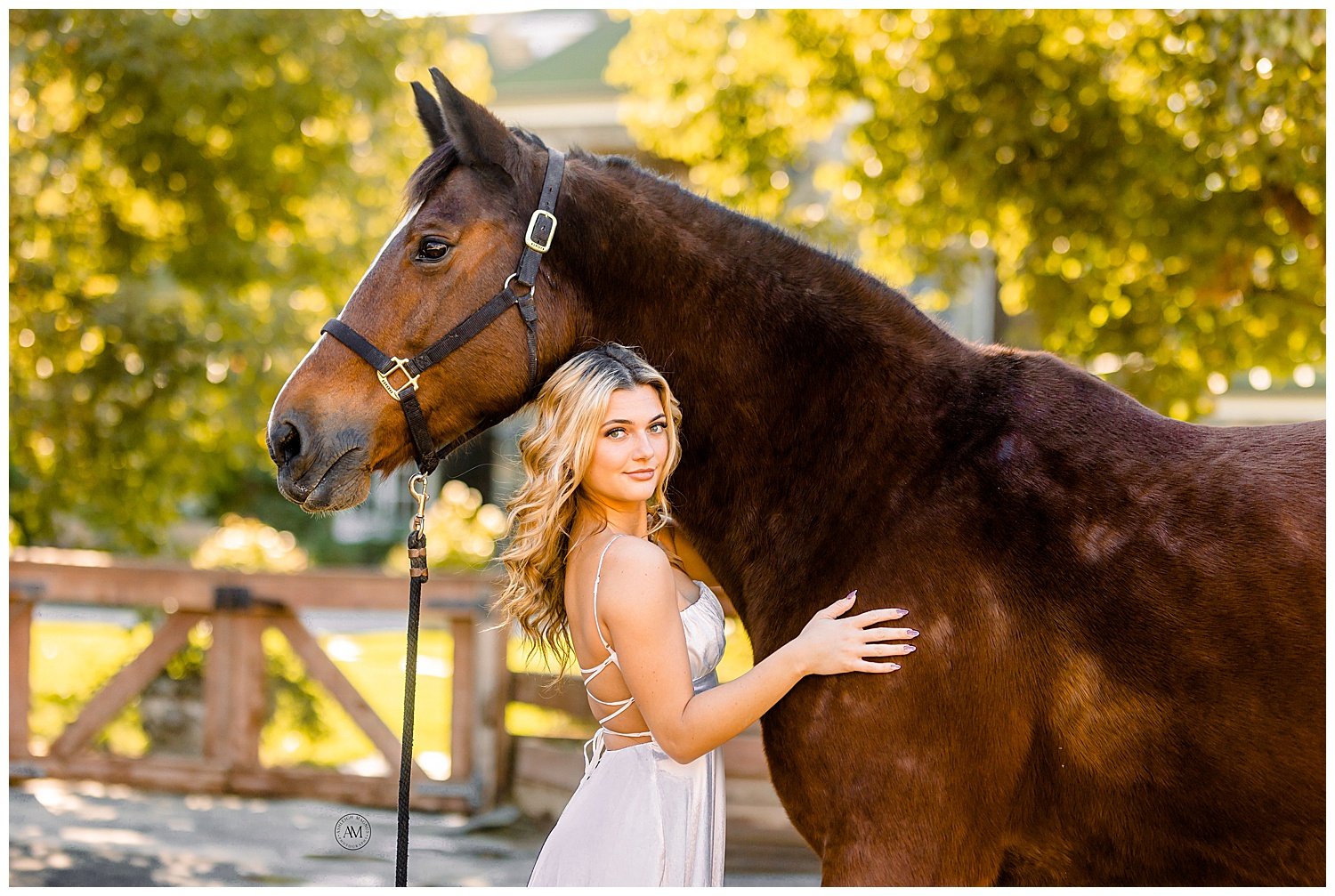 girl and horse photoshoot