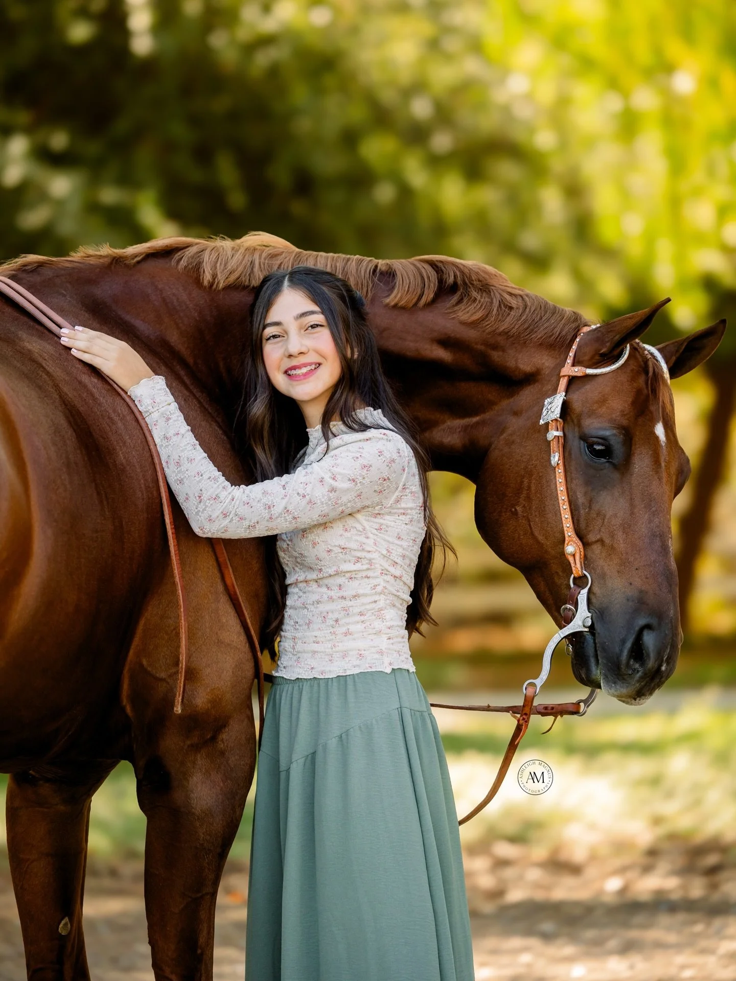 Kira + Pappas Little Redhead 💫

Sharing some more from our fabulous morning with @trendsetter_performance_horses! Can&rsquo;t wait to see all these horse and rider pairs grow together

#AshleighMagnusPhotography #equestrianphotographer #westernlifes