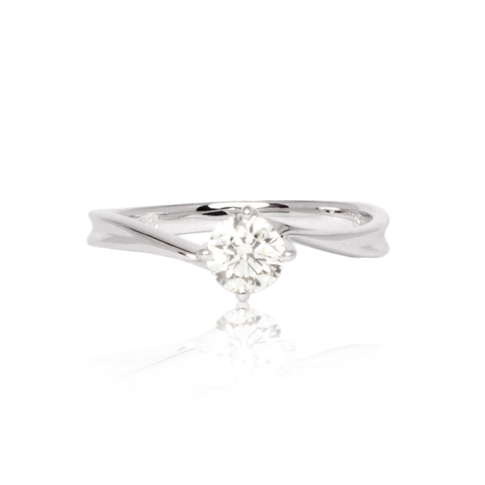 41-continental-jewels-manufacturers-ring-cjr000041-18k-white-gold-vvs1-solitaire-diamond-wave-ring.jpg