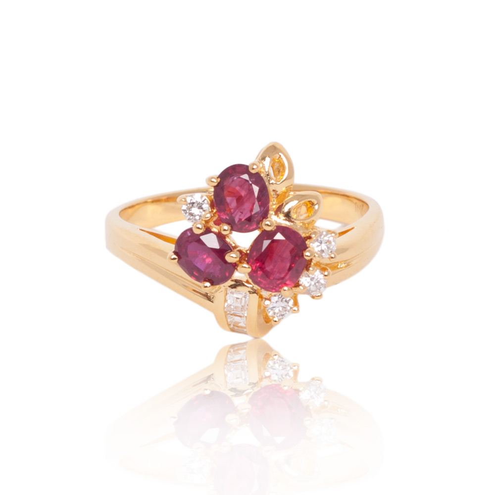 94-continental-jewels-manufacturers-ring-cjr000094-18k-yellow-gold-vvs1-diamonds-ruby-customised-ring.jpg