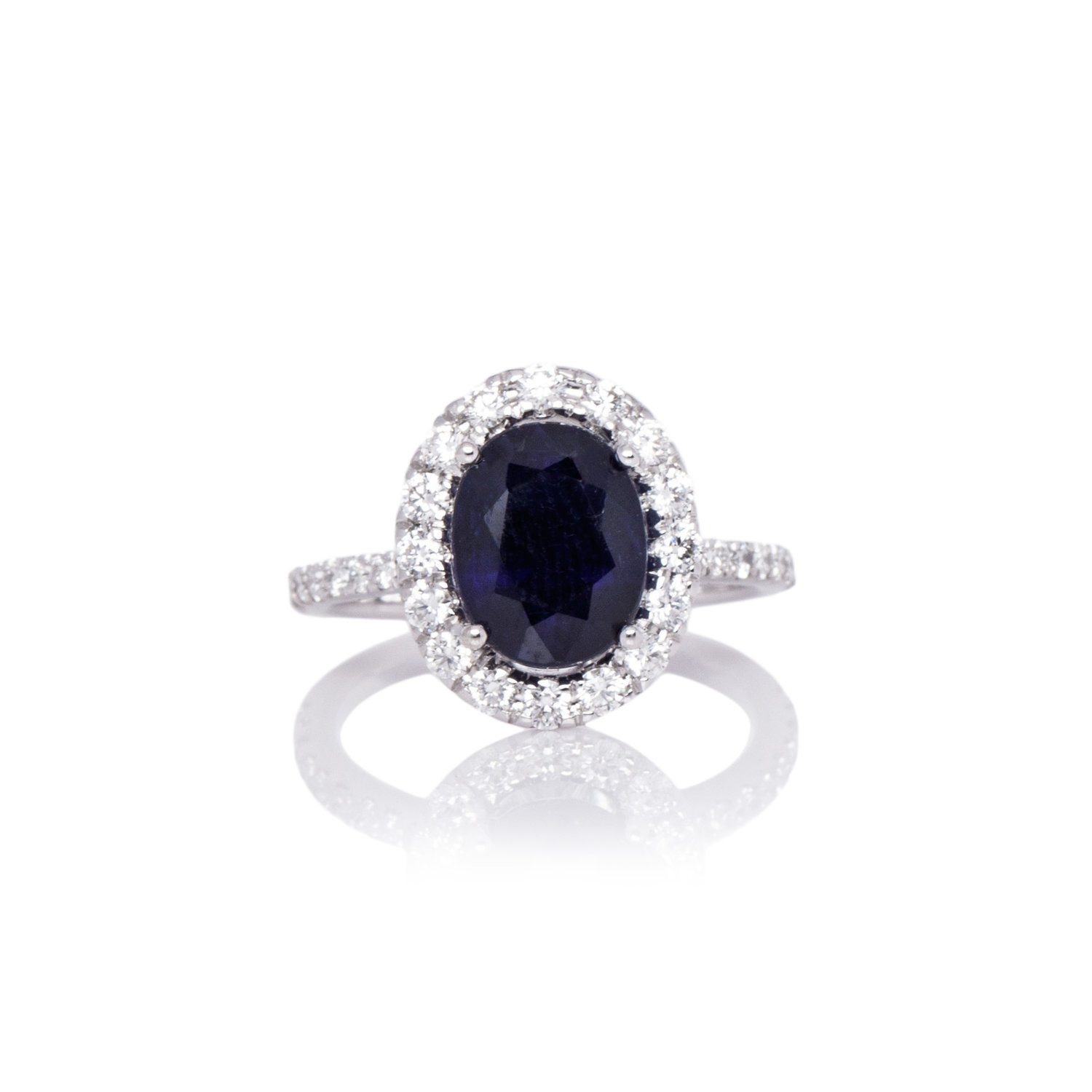 101-continental-jewels-manufacturers-ring-cjr000101-18k-white-gold-vvs1-diamonds-blue-sapphire-oval-ring.jpg