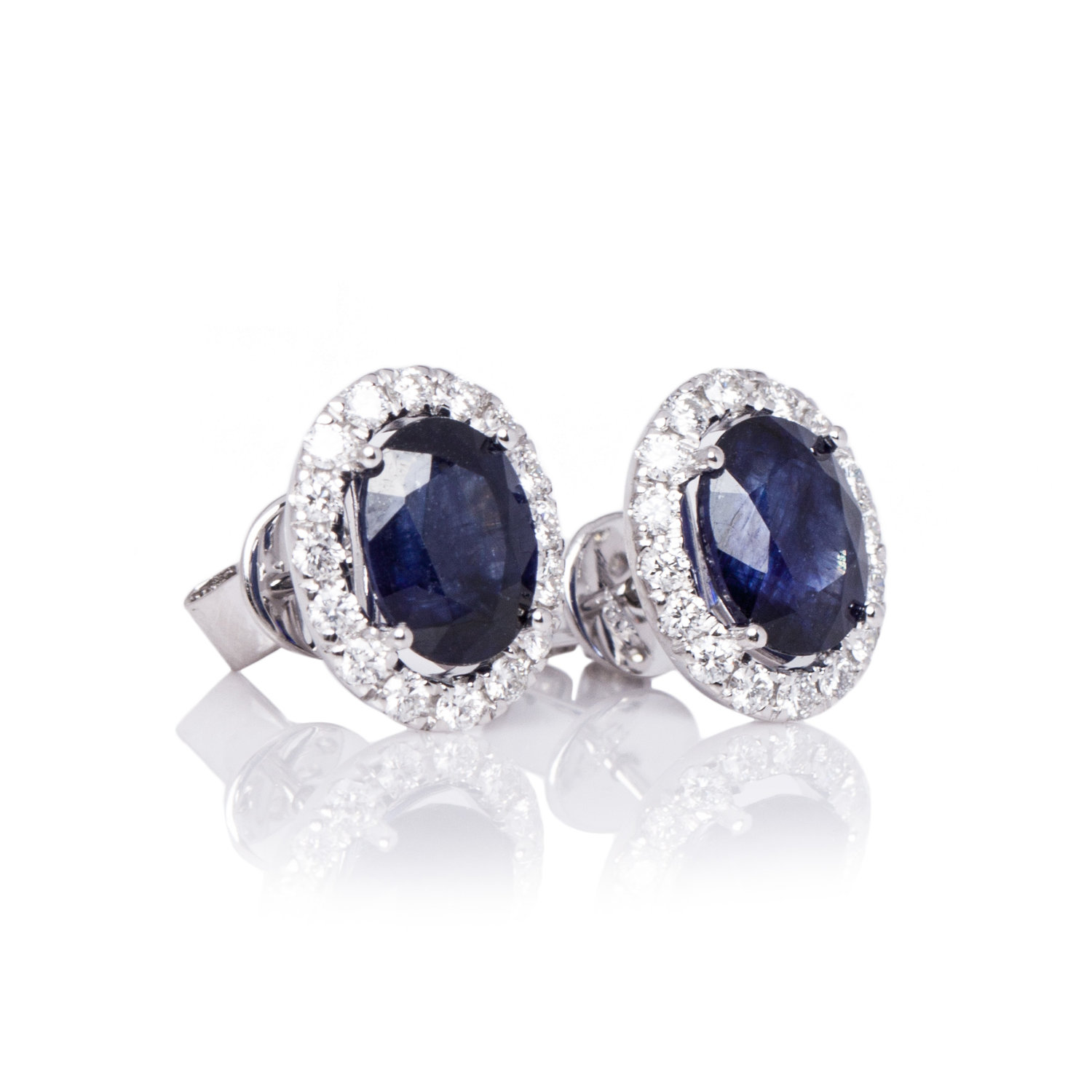 100-continental-jewels-manufacturers-earrings-cje000100-18k-white-gold-vvs1-diamonds-blue-sapphire-oval-earrings.jpg