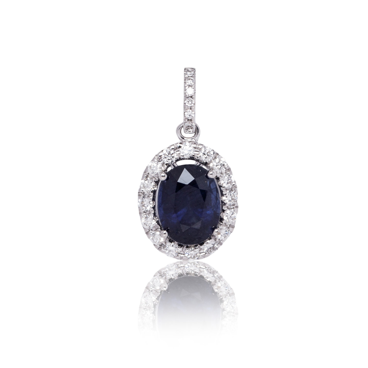 102-continental-jewels-manufacturers-pendant-cjp000102-18k-white-gold-vvs1-diamonds-blue-sapphire-oval-pendant.jpg