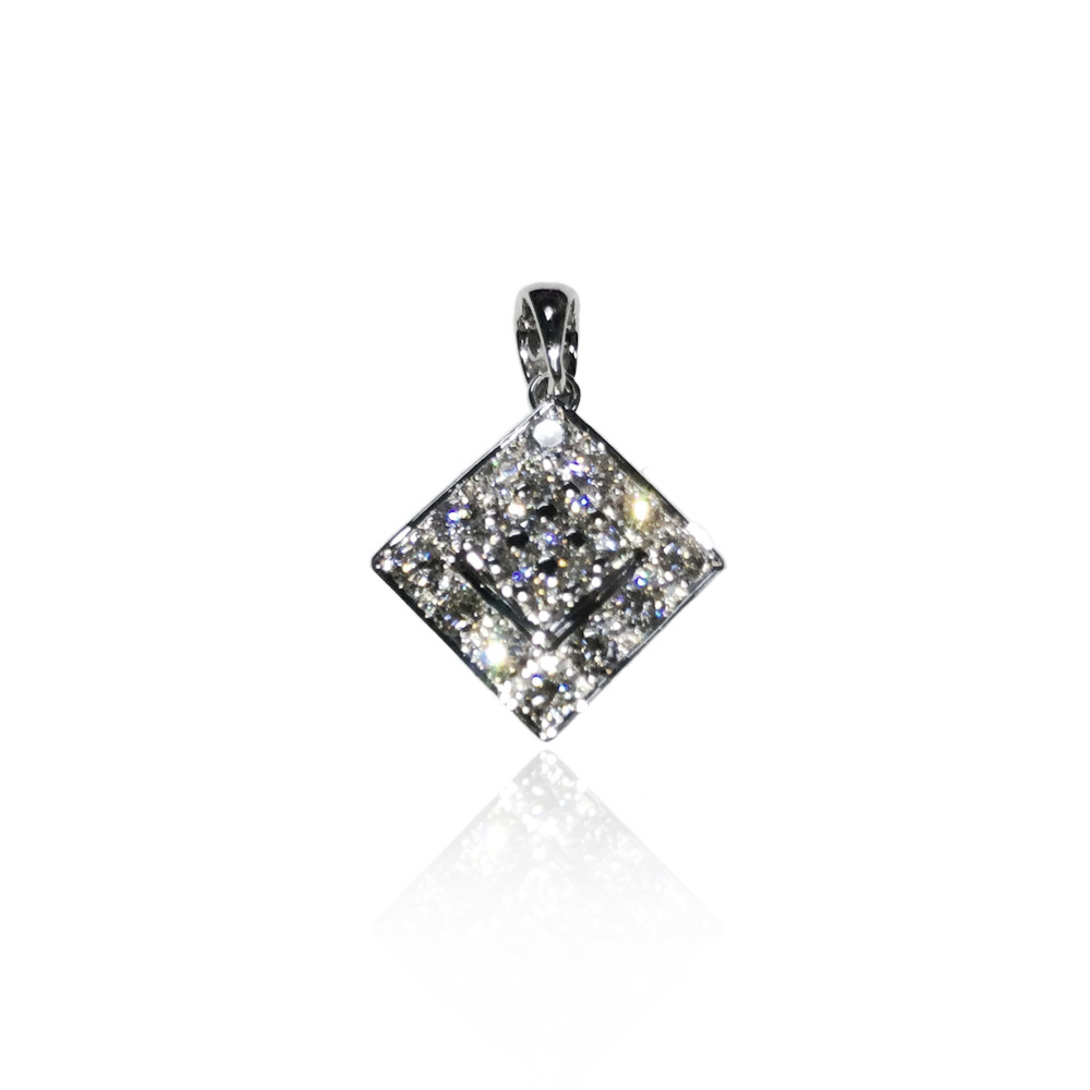 125-continental-jewels-manufacturers-pendant-cjp000125-18k-white-gold-vvs1-diamonds-customised-square-pendant.jpg