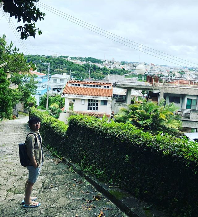 好不涼爽的沖繩,忙裡偷閒,狠下心的一個小渡假。
越來越相信每件大小事情都得做好做滿的認真力量,也越來越有體會好好規畫才會有產出這樣越急就需要越慢的道理。
很多事情不盡如人意,最可貴的是有想要改變的心,還有共同努力的夥伴精神。
#迎風向前是唯一的方法