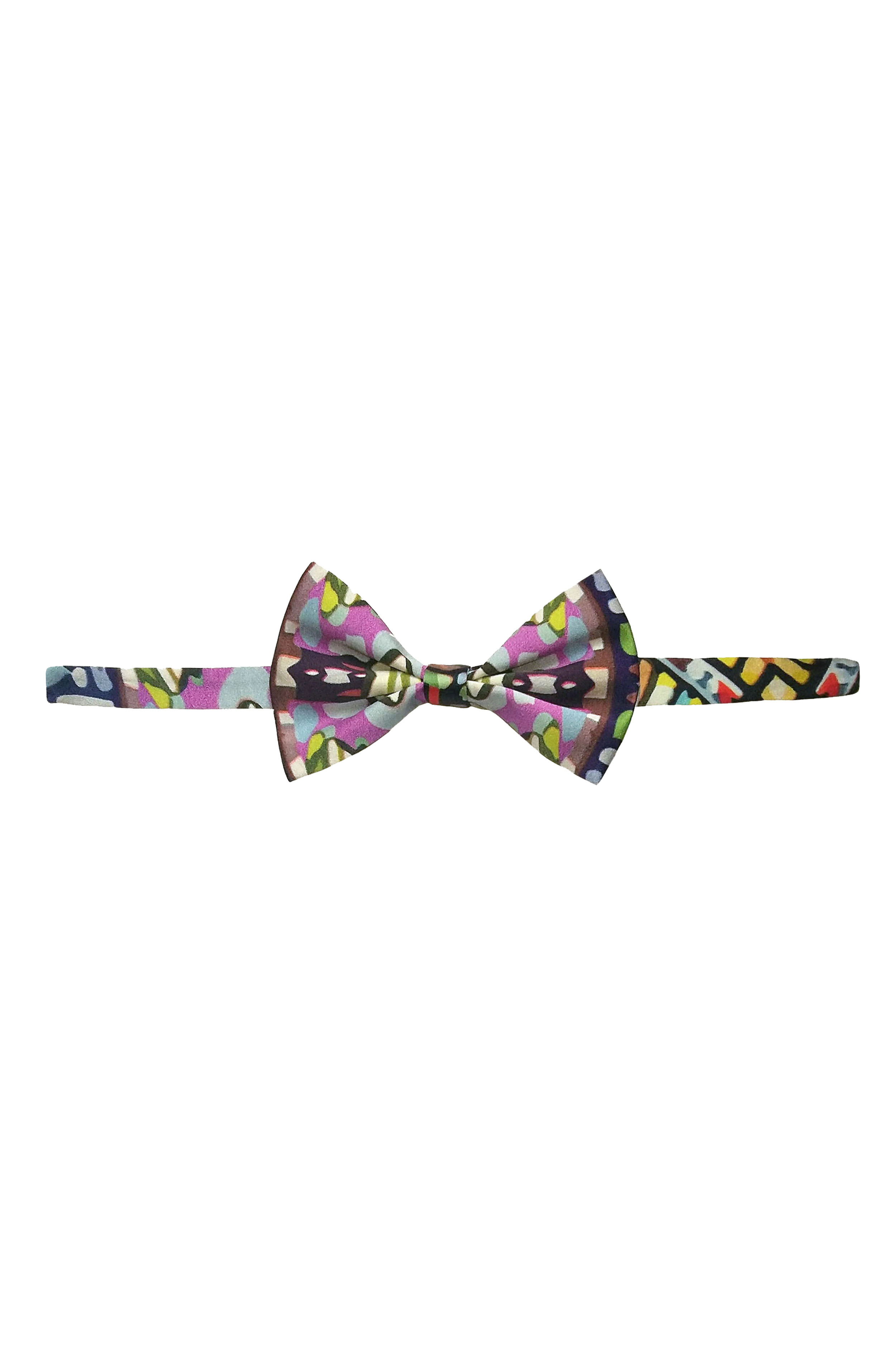 Primrose Print Bowtie 01.jpg