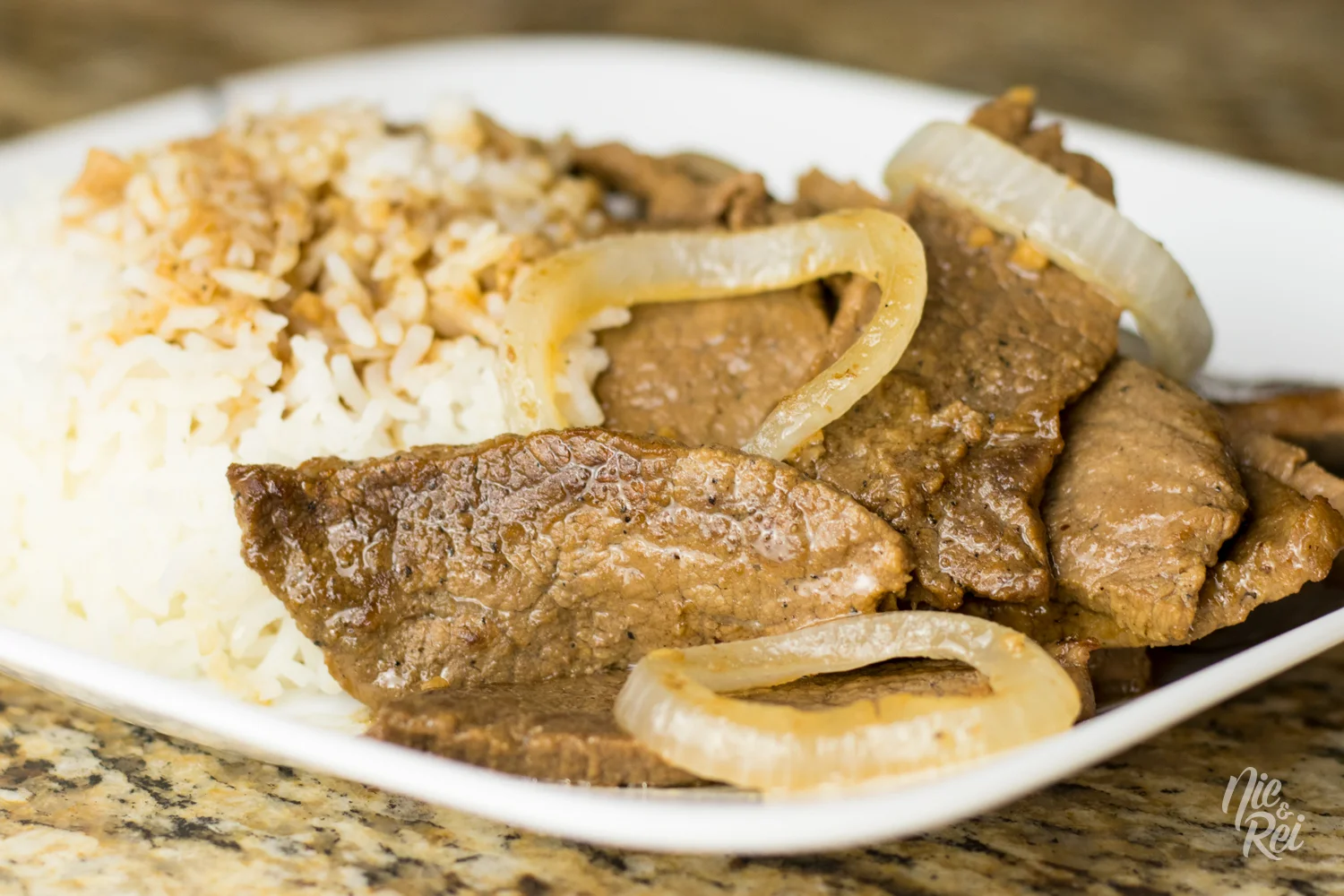 bistek-filipino-beef-steak.jpg