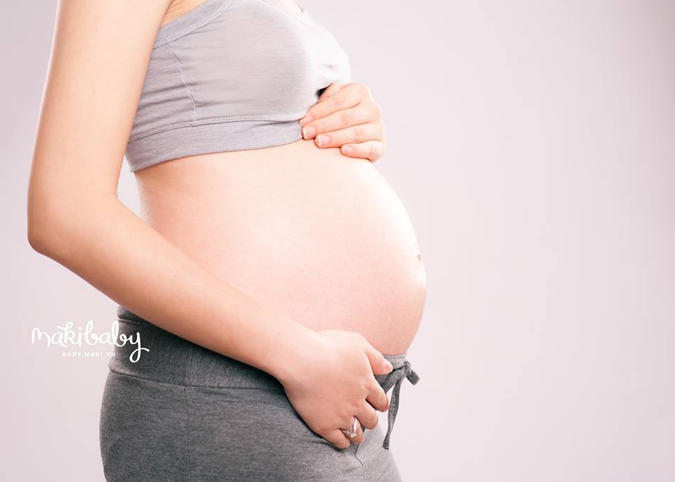 Chụp ảnh Mẹ bầu. Ảnh: MAKI Baby