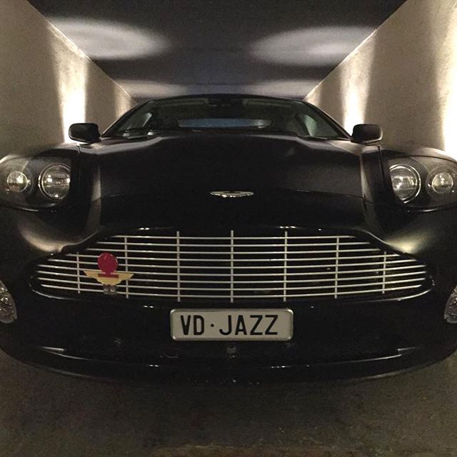 Aston Martin Vanquish
James Bond 007
&laquo;&nbsp;Die Another Day&nbsp;&raquo;
VD JAZZ (#vaud #switzerland)
@astonmartin_automotive
@astonmartinlife
@astongram
@astonmartinvanquish
#astonmartin
#vanquish
#astonmartinvanquish
#astonmartinvanquishs
#ja