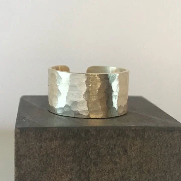 Hammered ring cuff, 3/8"