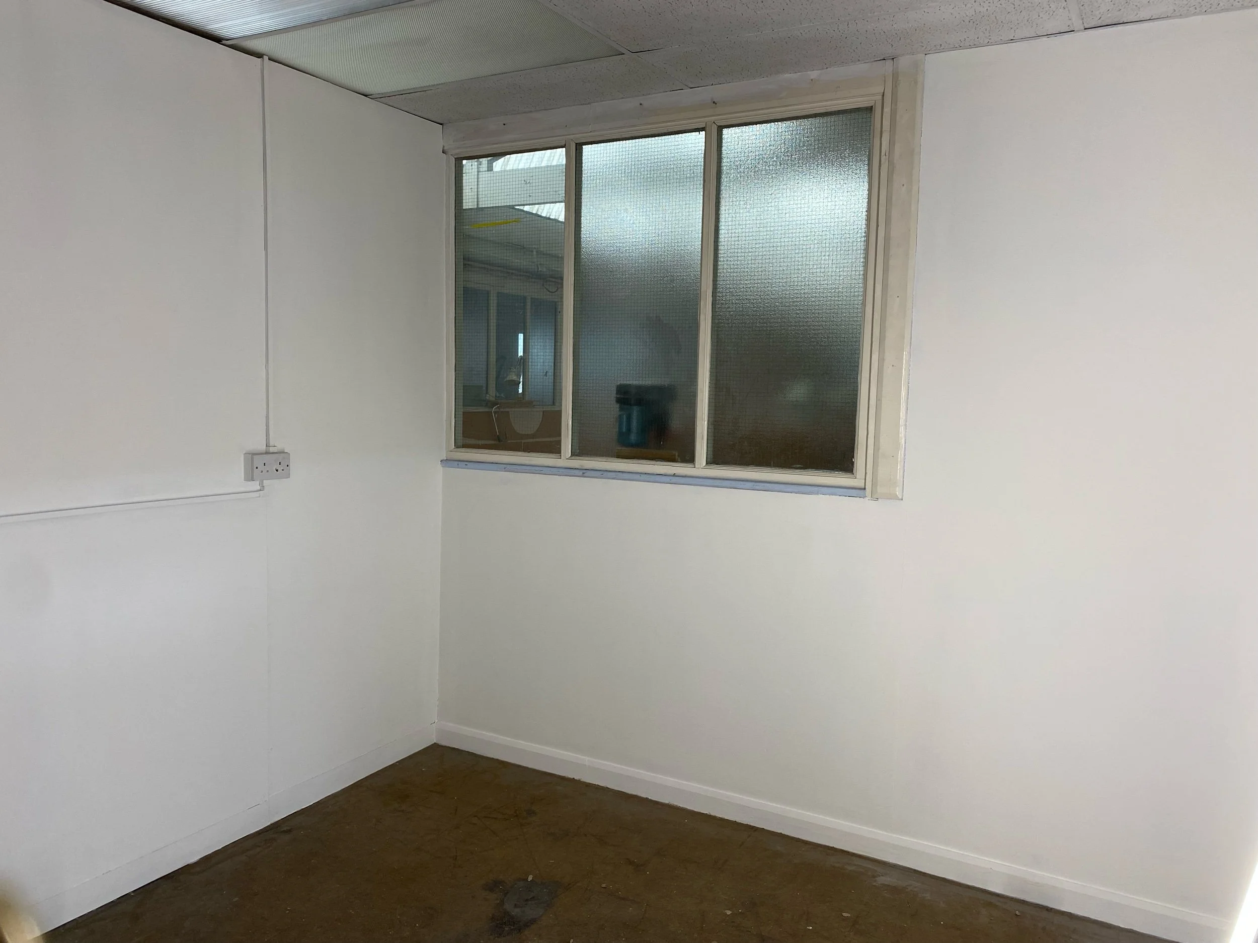 2F4 - first floor studio