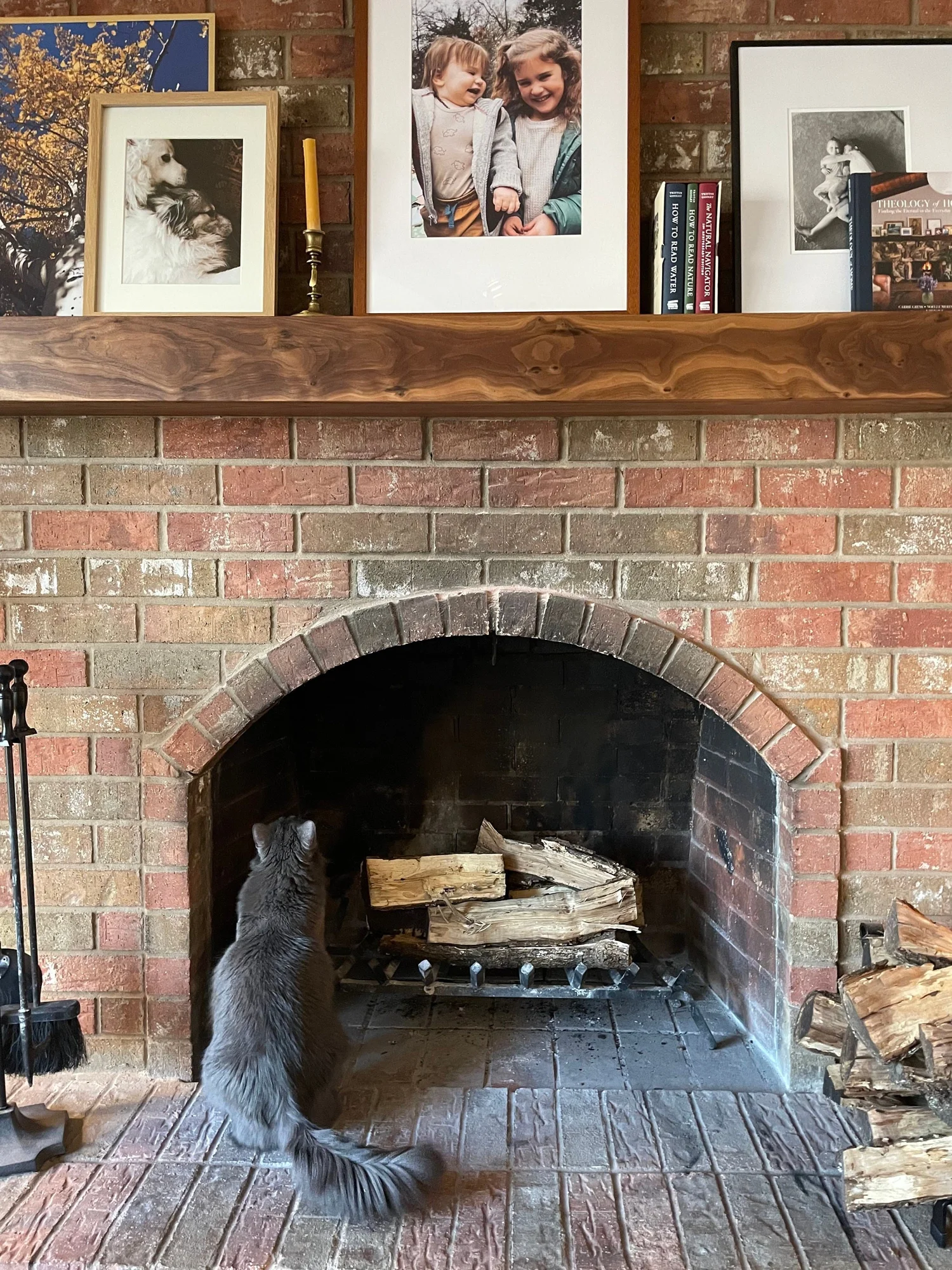 Wood Mantel for Fireplace with Bracket, Heavy Duty Walnut Fireplace Mantel,  Rustic Fireplace Mantel in White Oak, Maple, Walnut and Pine — Hurd u0026 Honey