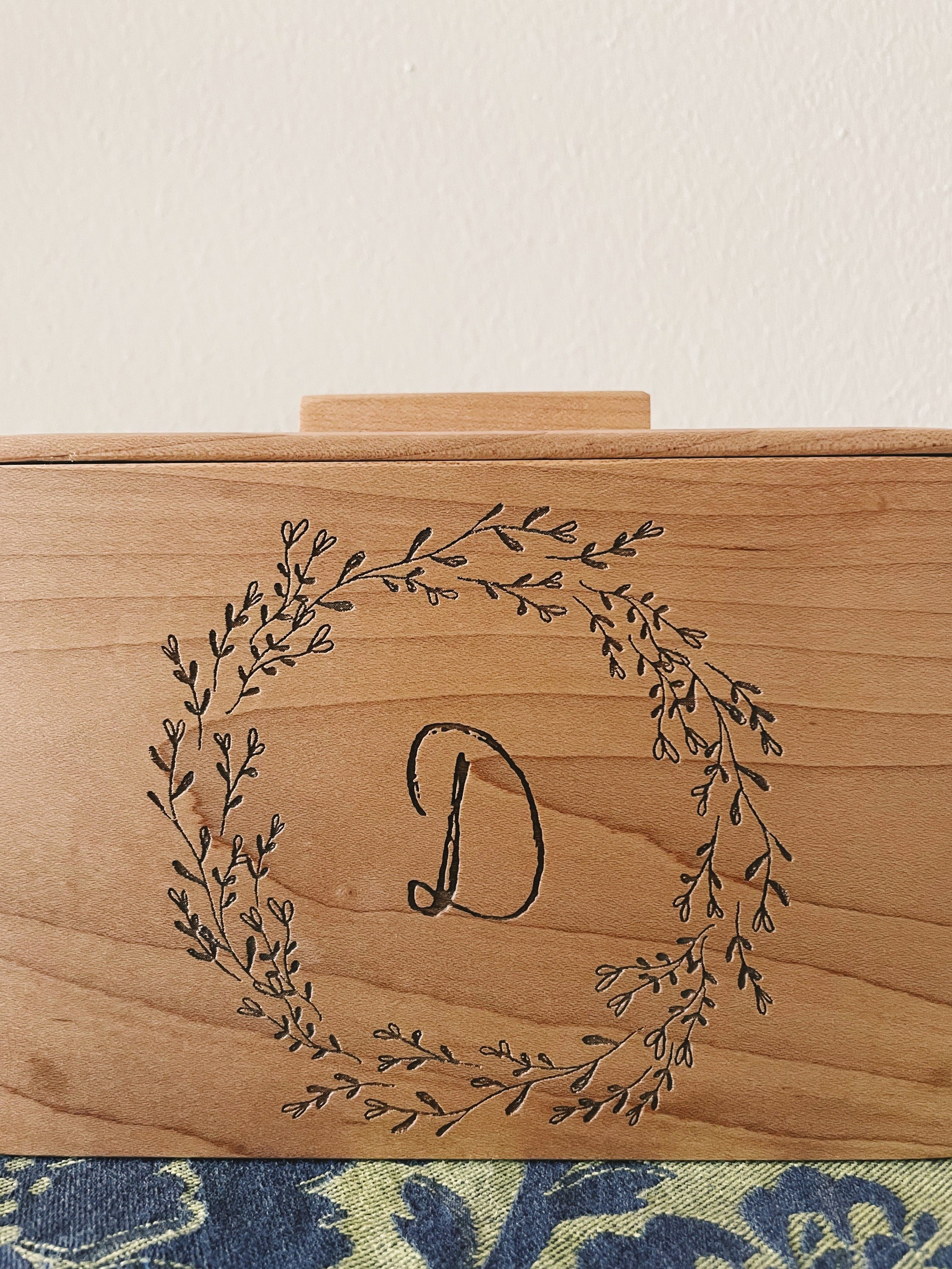 https://i.etsystatic.com/6598191/r/il/d67e9a/4028847636/il_fullxfull.4028847636_6zml.jpg