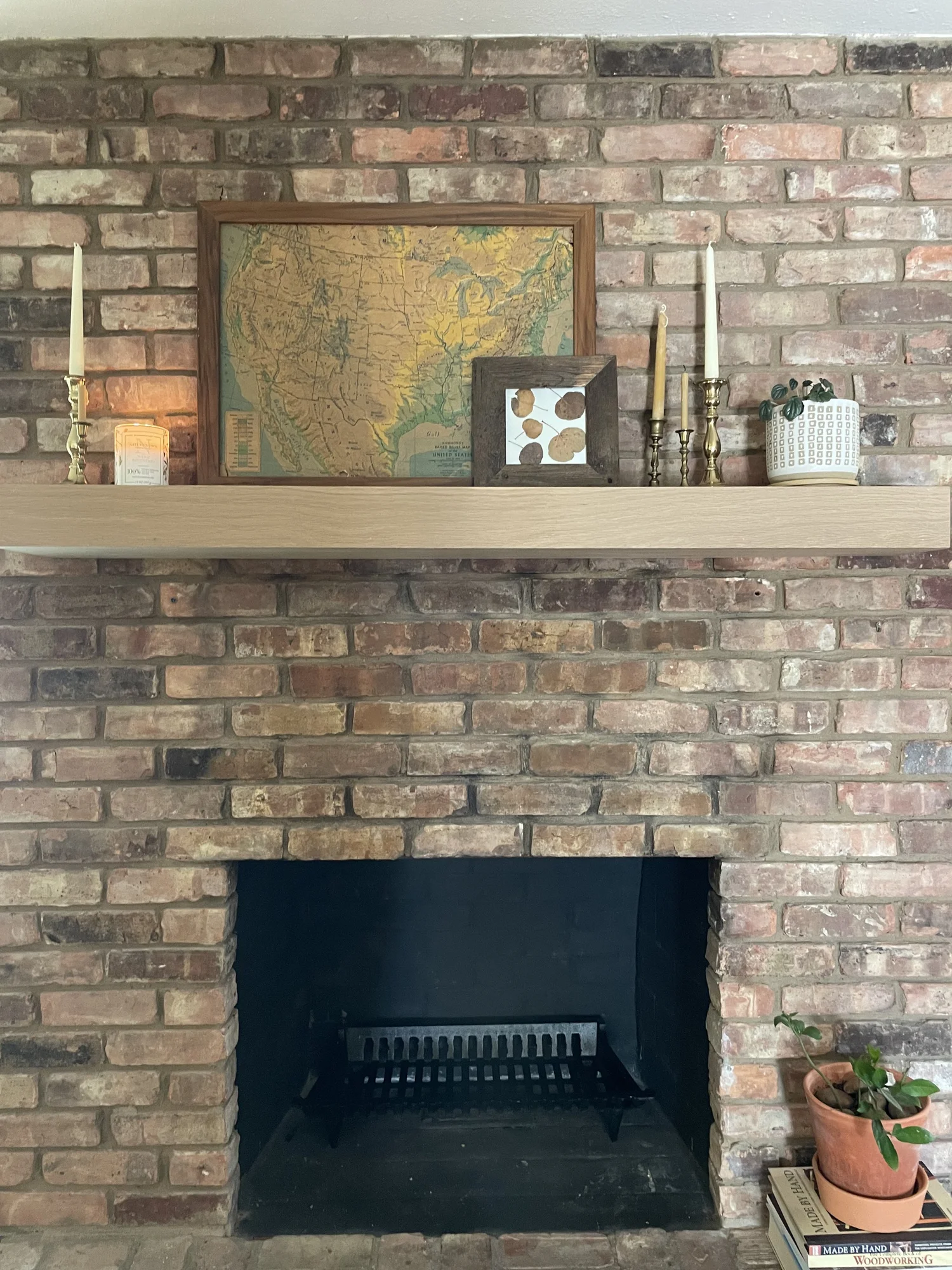 Maple Fireplace Mantel with Bracket, Wood Floating Mantel for Fireplace,  Heavy Duty Mantel Shelf in Walnut, White Oak, Maple, and Pine — Hurd u0026 Honey