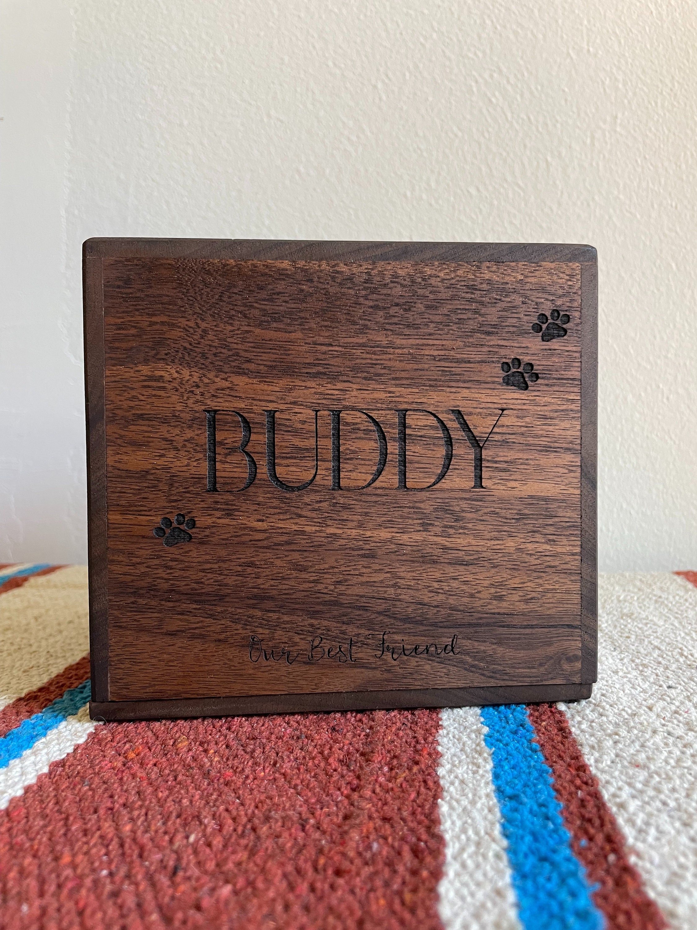 https://www.etsy.com/img/6598191/r/il/77bd5c/4181534483/il_fullxfull.4181534483_py9x.jpg