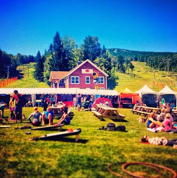 wanderlust+lawn.JPG
