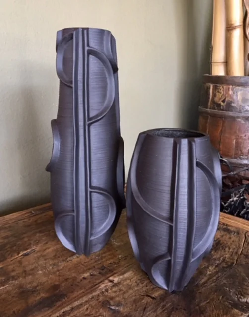 Black Ribbed Vessels