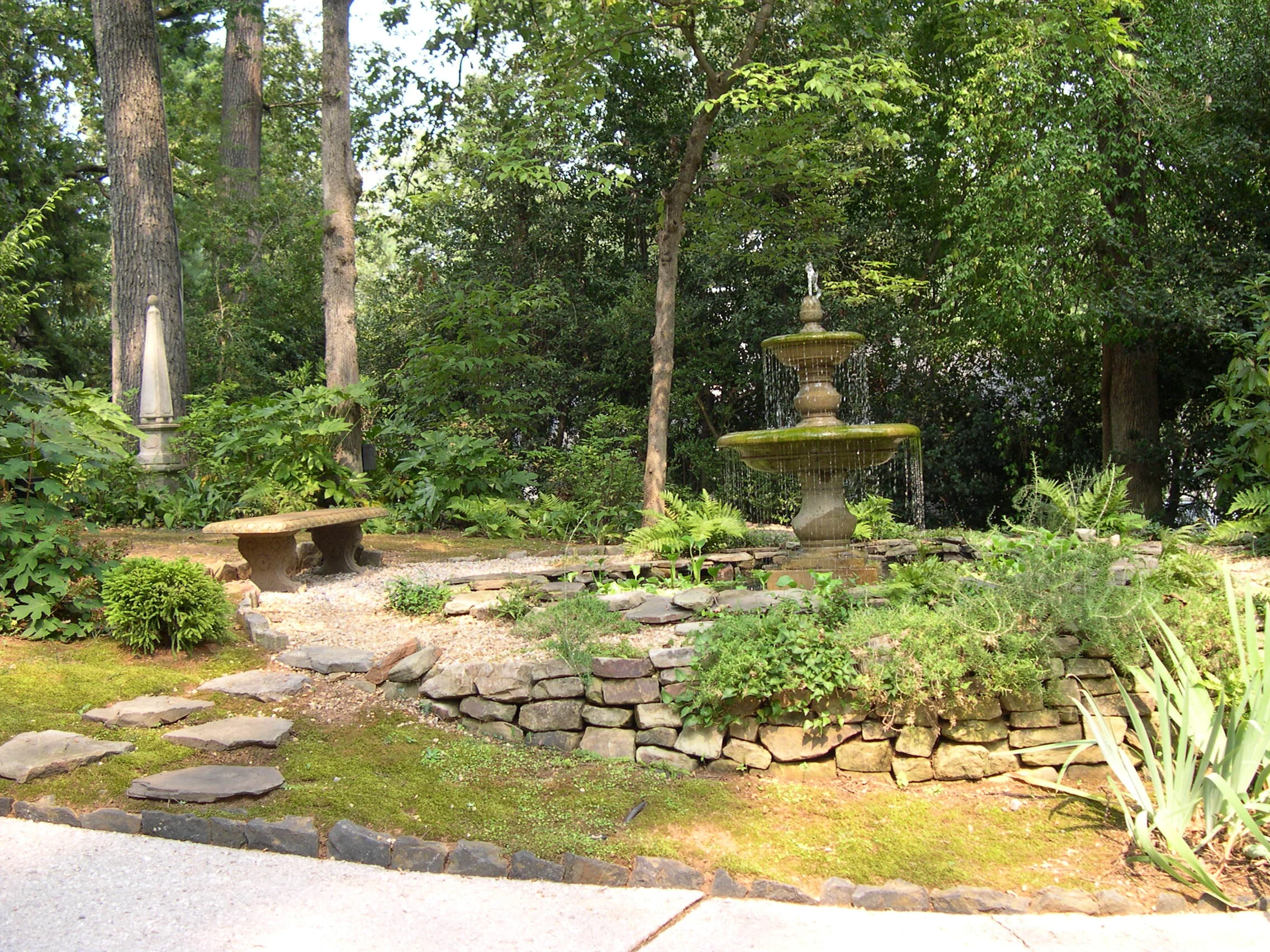 Bird-fountain at back.JPG