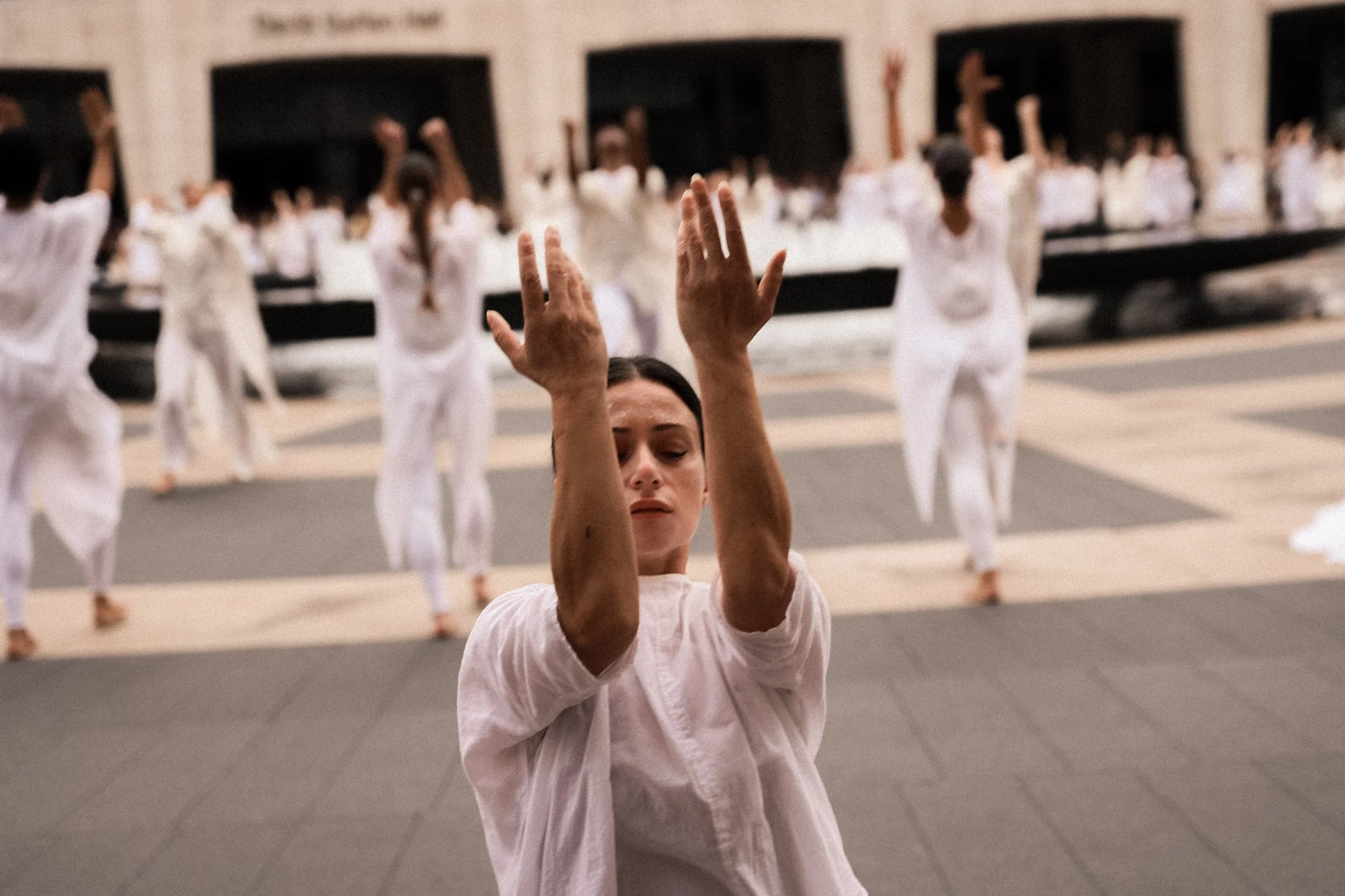From @buglisidance Table of Silence at Lincoln Center @lctheater this morning. This ritual performance involves over 150 dancers and musicians created in honor of the 25th anniversary of the September 11th attacks.

#tableofsilence #dance #publicperf