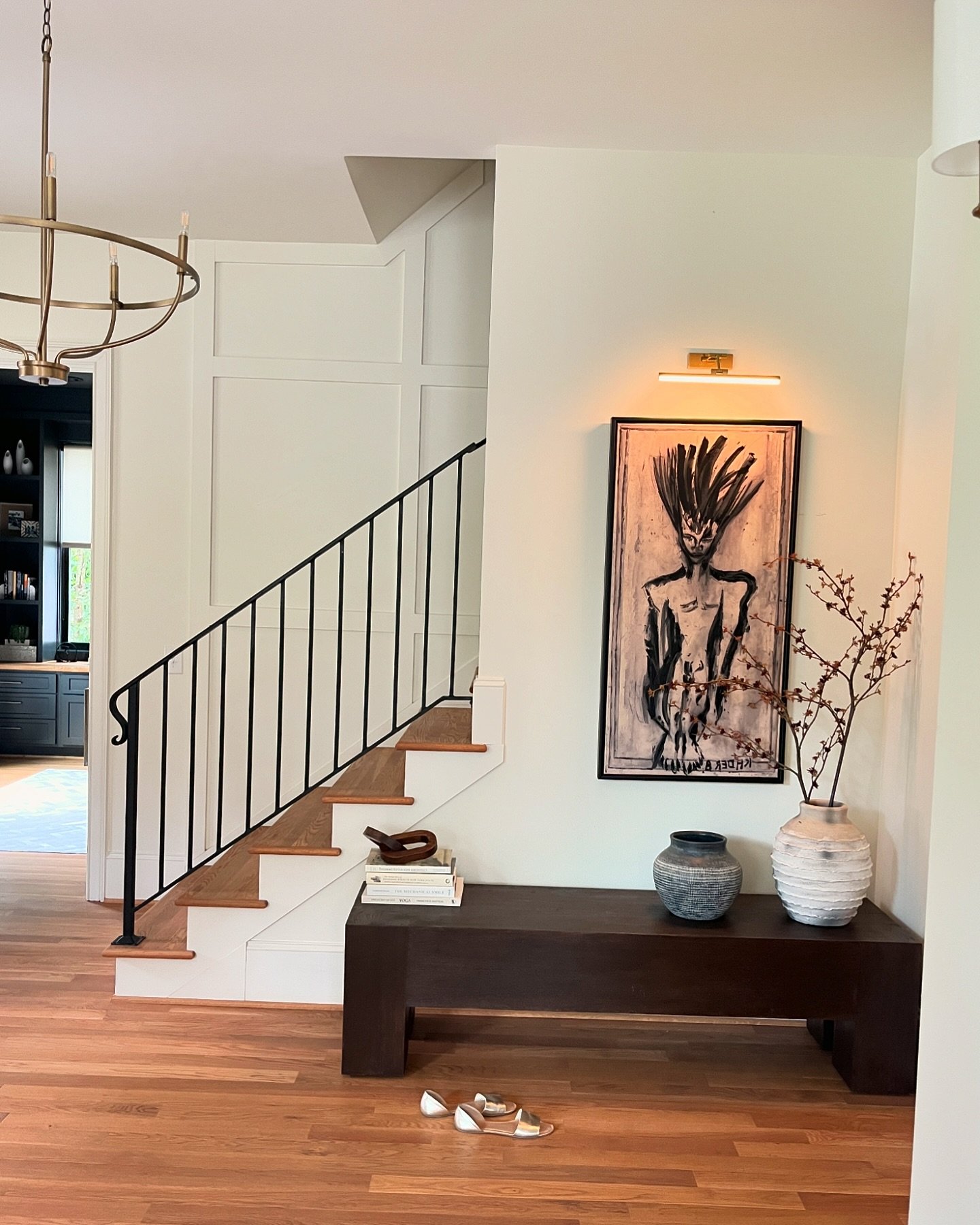 Have been bad about posting but staying super busy!  We are booked through mid July but if you have a project coming up in the fall, now is a great time to reach out and get on the calendar!
#interiordesign #atlantadesigner #kaderbolyart