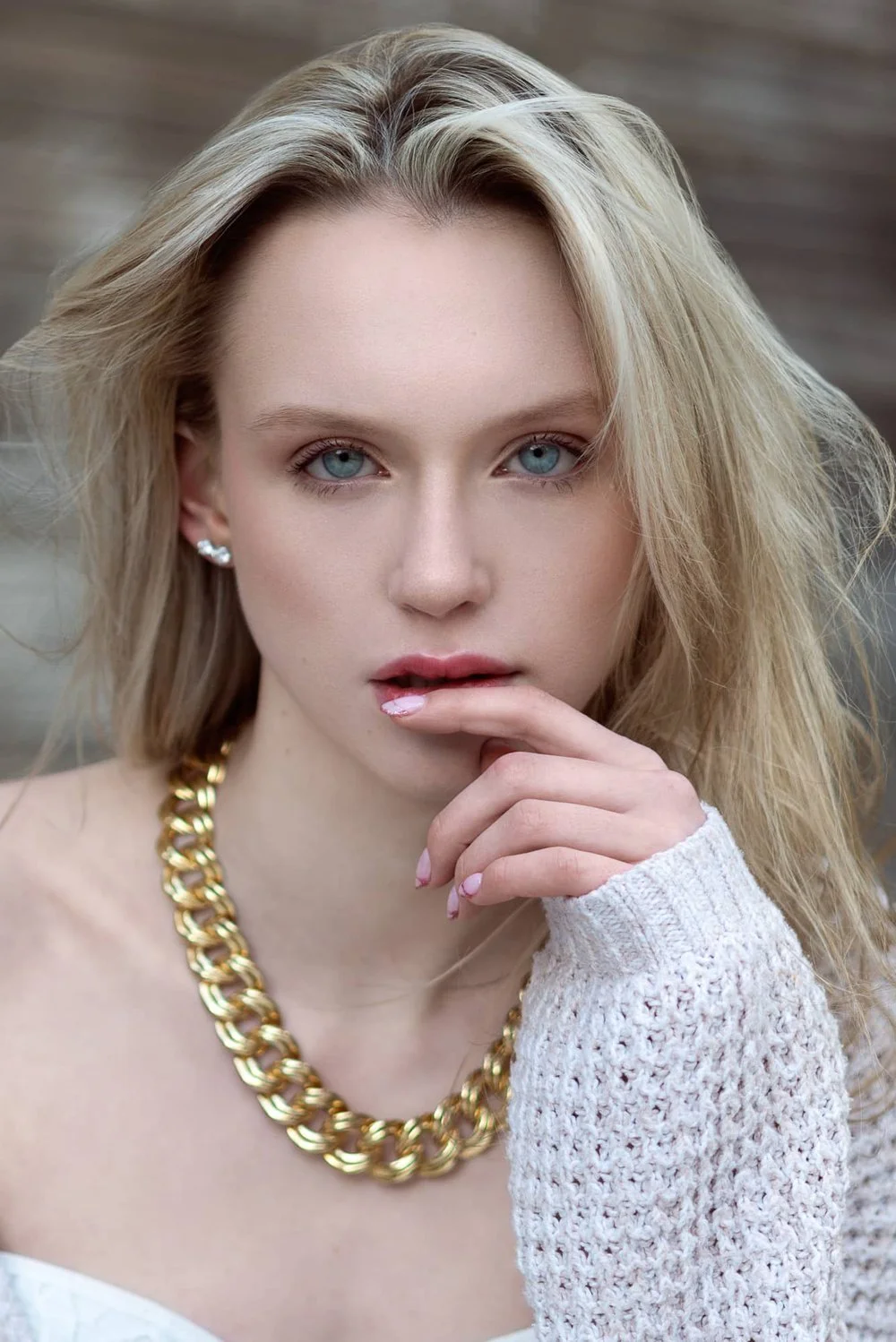 Aspiring Model in Atlanta? Here's How Modeling Portfolio Photographers Build a Book That Gets Noticed
