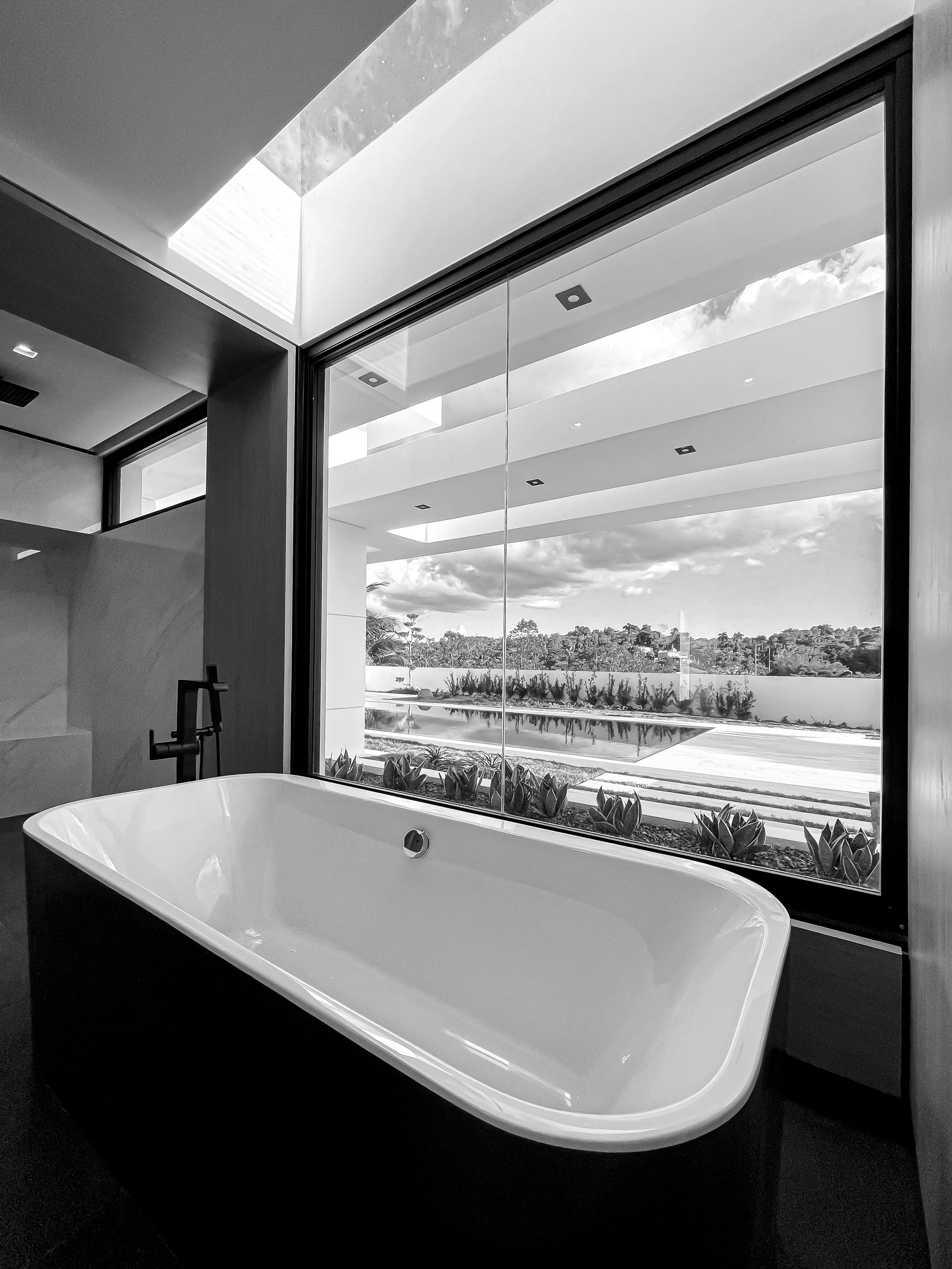 PSJ_E7_MASTER BATH.JPEG