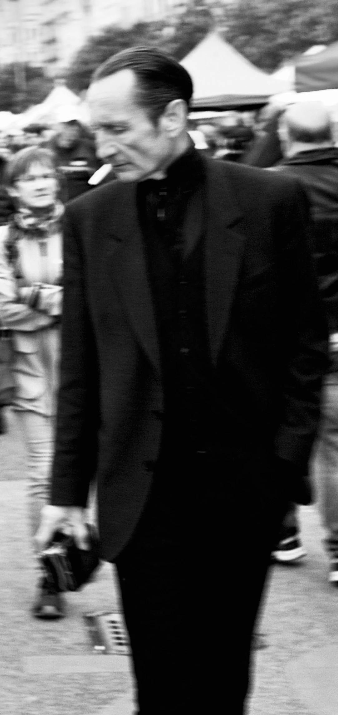 Elegance out of focus