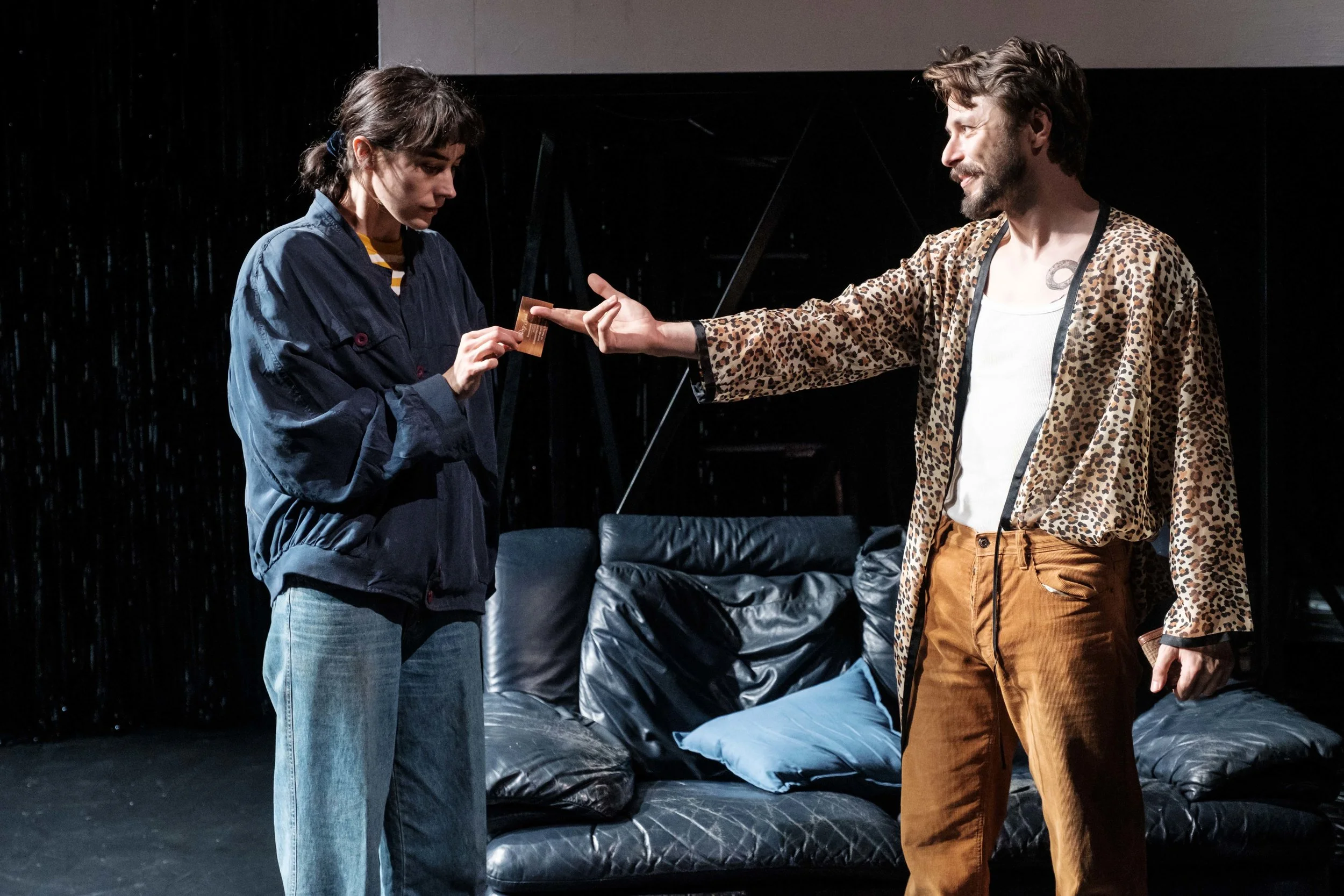 3211 DT19LV 3036 © Robert Catto.jpg