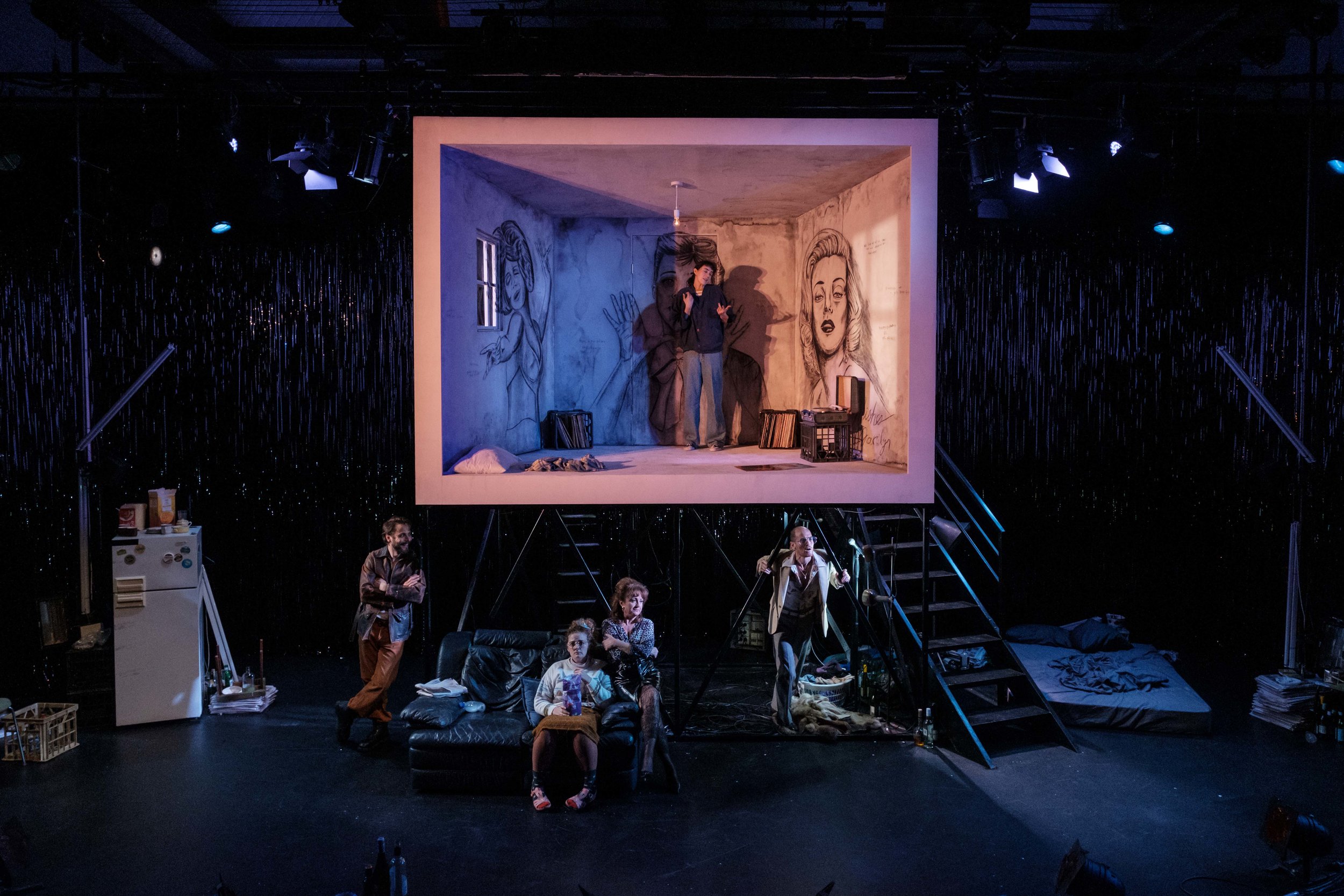 3767 DT19LV 3512 © Robert Catto.jpg