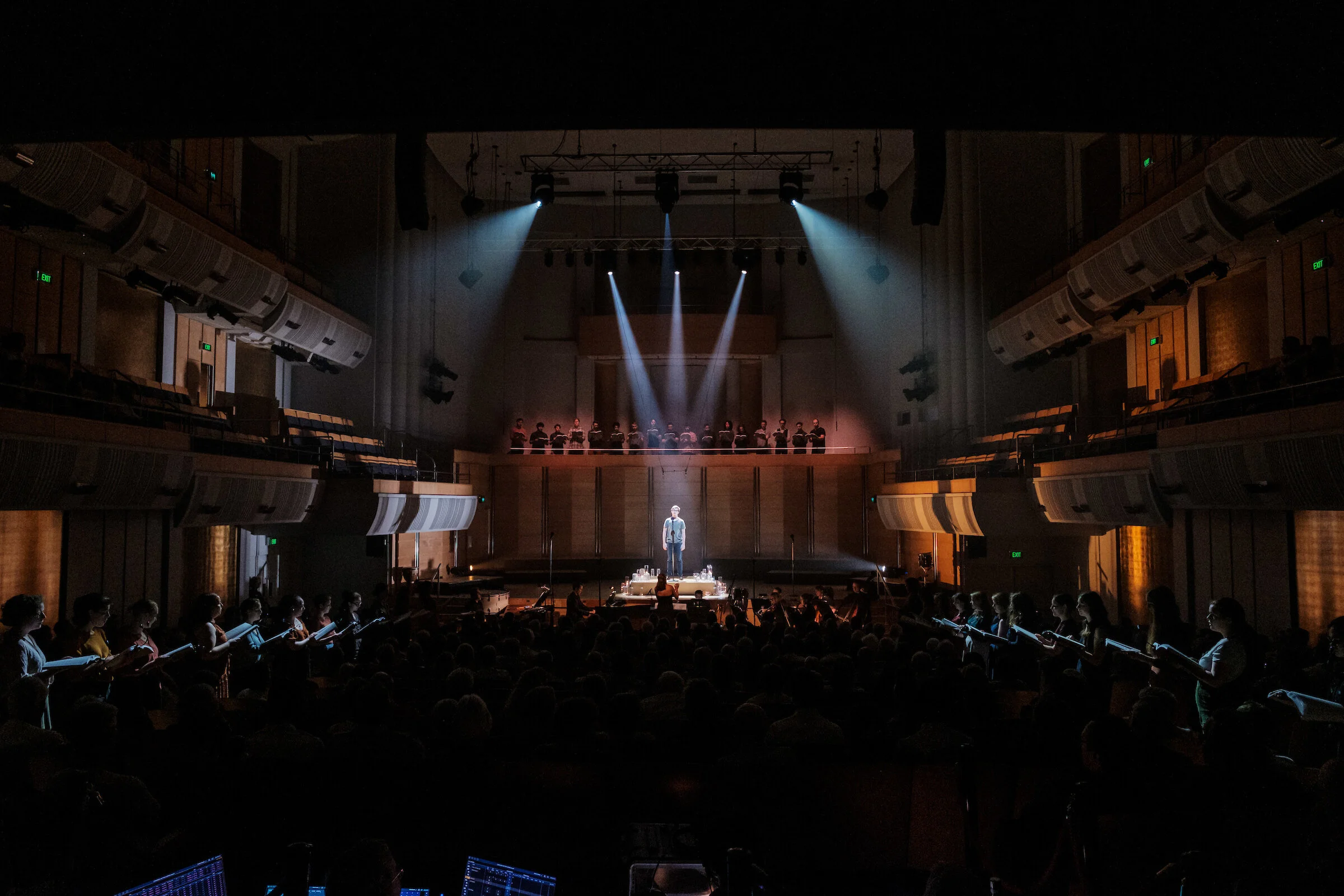 0934 SP20CM 5422 © Robert Catto.jpg