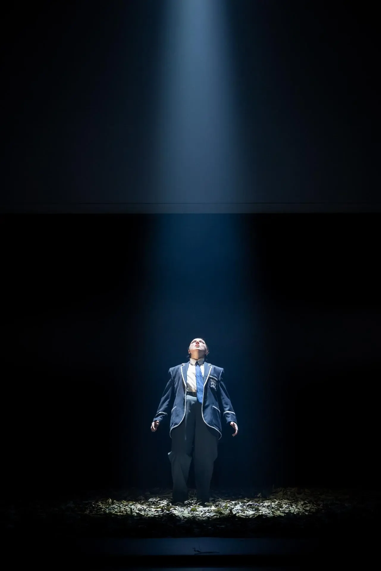 picnic-at-hanging-rock_drama-theatre_credit_daniel-boud_064-1.jpg.webp