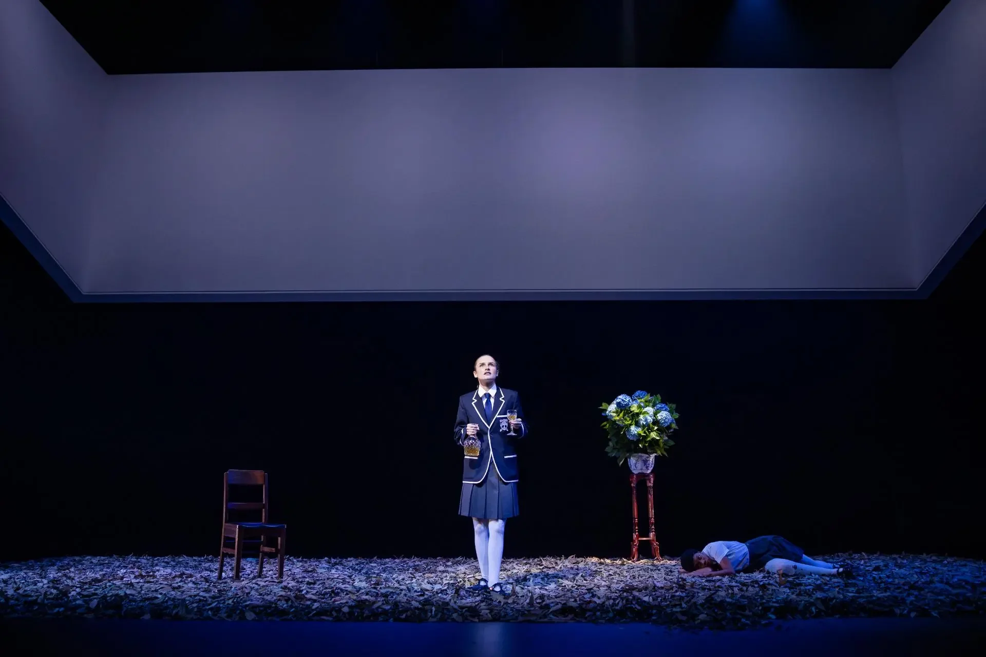 picnic-at-hanging-rock_drama-theatre_credit_daniel-boud_046-1.jpg.webp