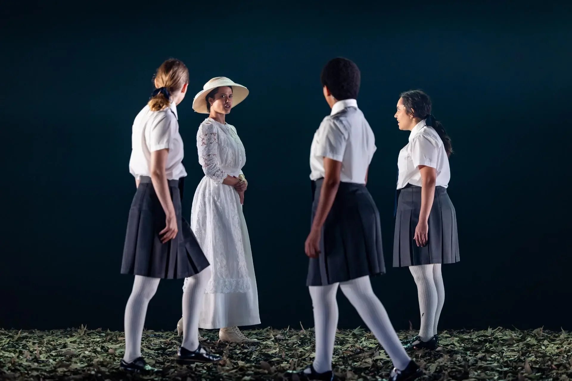 picnic-at-hanging-rock_drama-theatre_credit_daniel-boud_095-1.jpg.webp