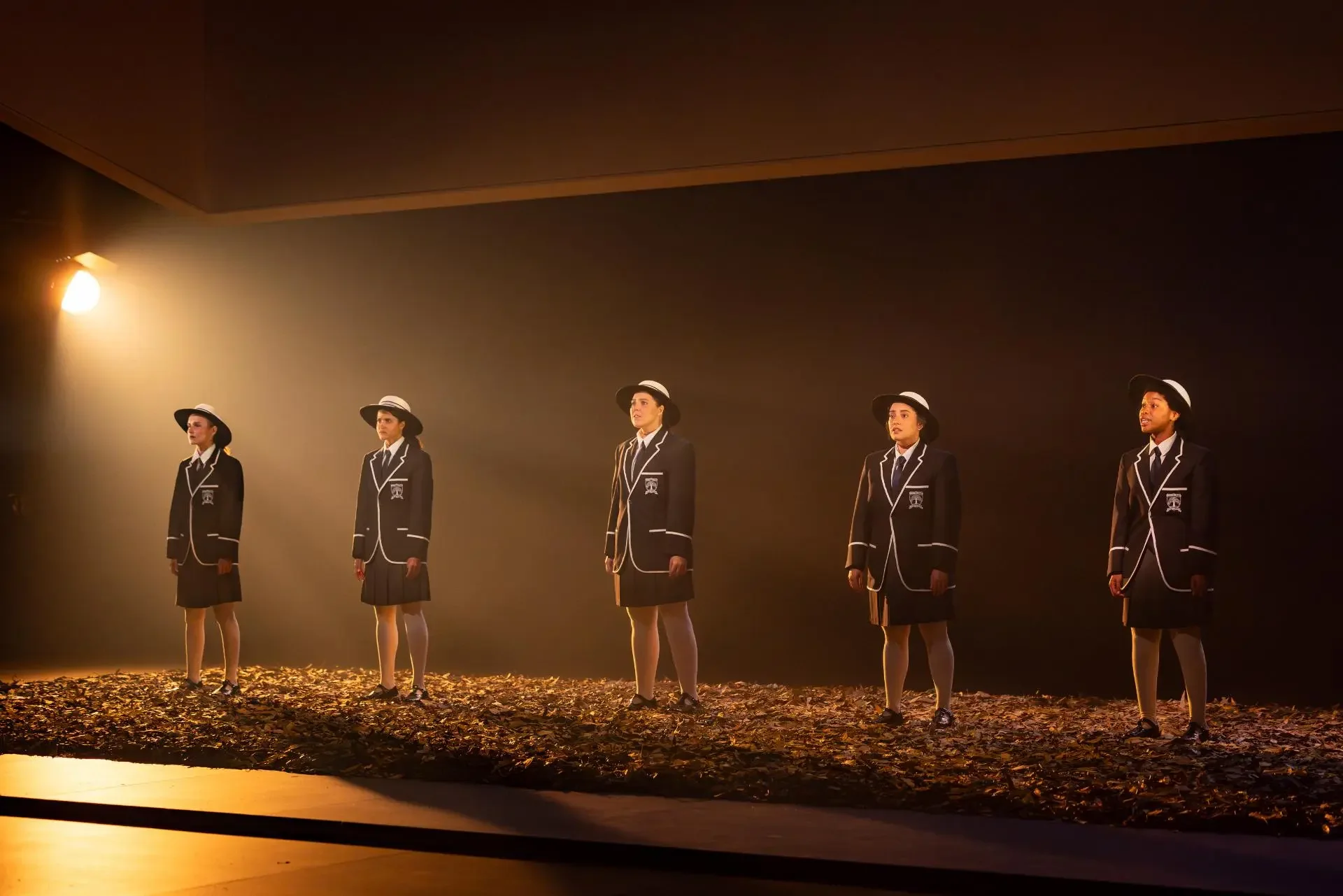 picnic-at-hanging-rock_drama-theatre_credit_daniel-boud_023-1.jpg.webp