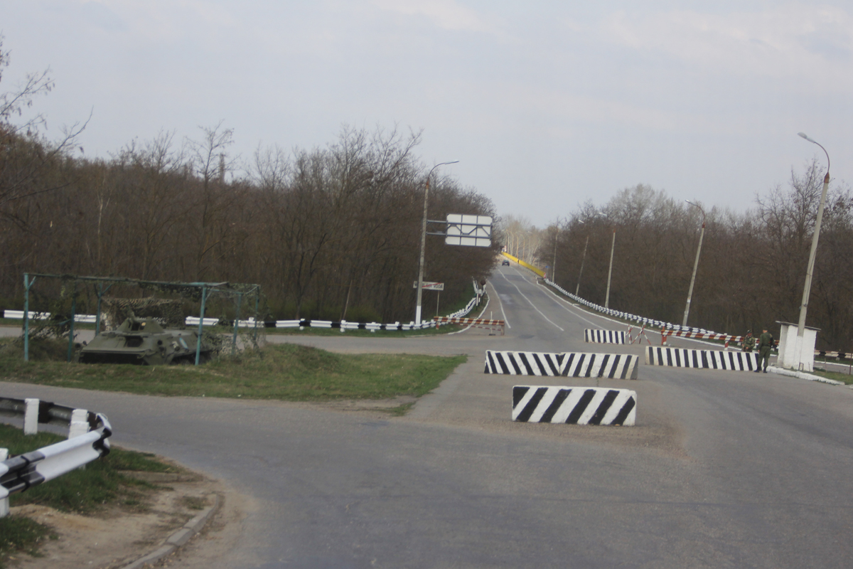Un punto di confine tra Moldova e Transnistria