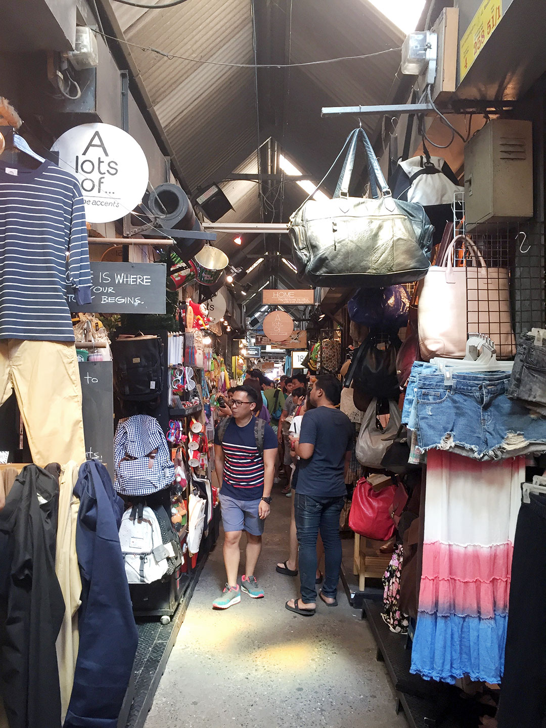 CHATUCHAK WEEKEND MARKET:  Chatuchak Weekend Market is a fun place to shop. They sell everything from clothes and accessories, souvenirs, home goods, furniture and antiques, and street foods.