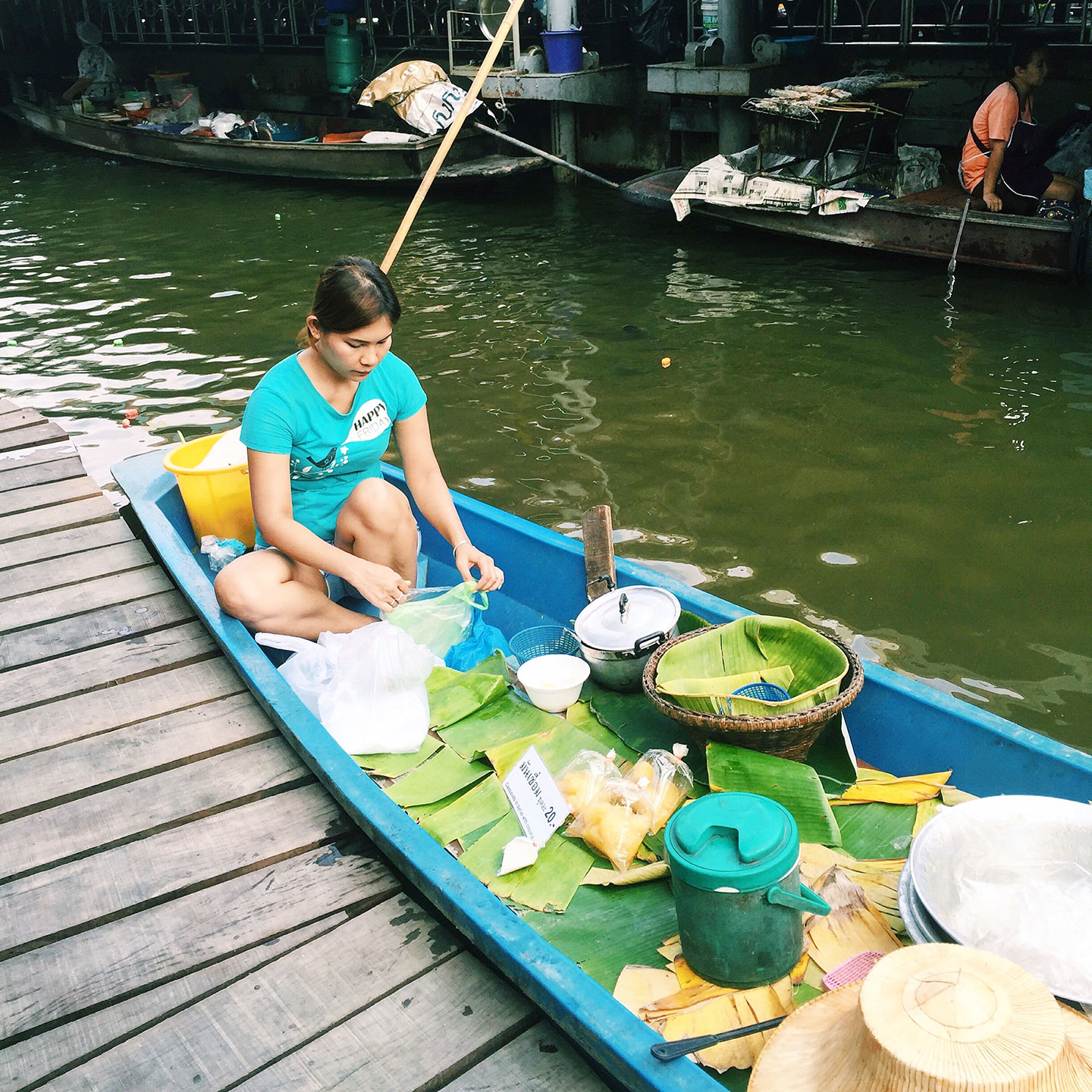  Taling Chan Floating Market 