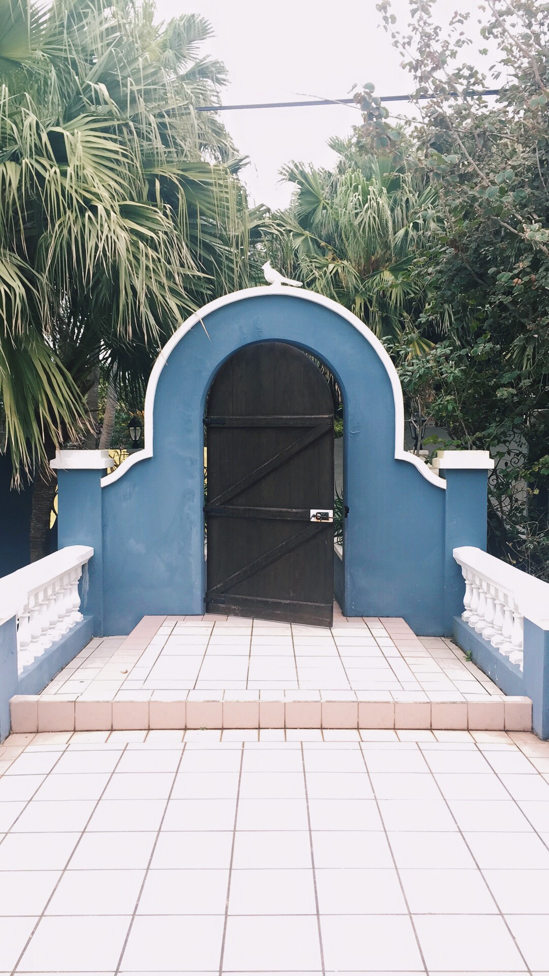  The pastel blue entryway to our Airbnb! 