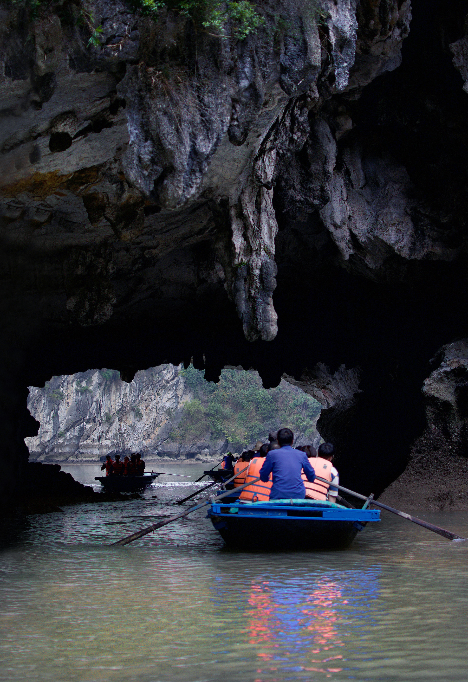  WATER GROTTOES IN HA LONG BAY 