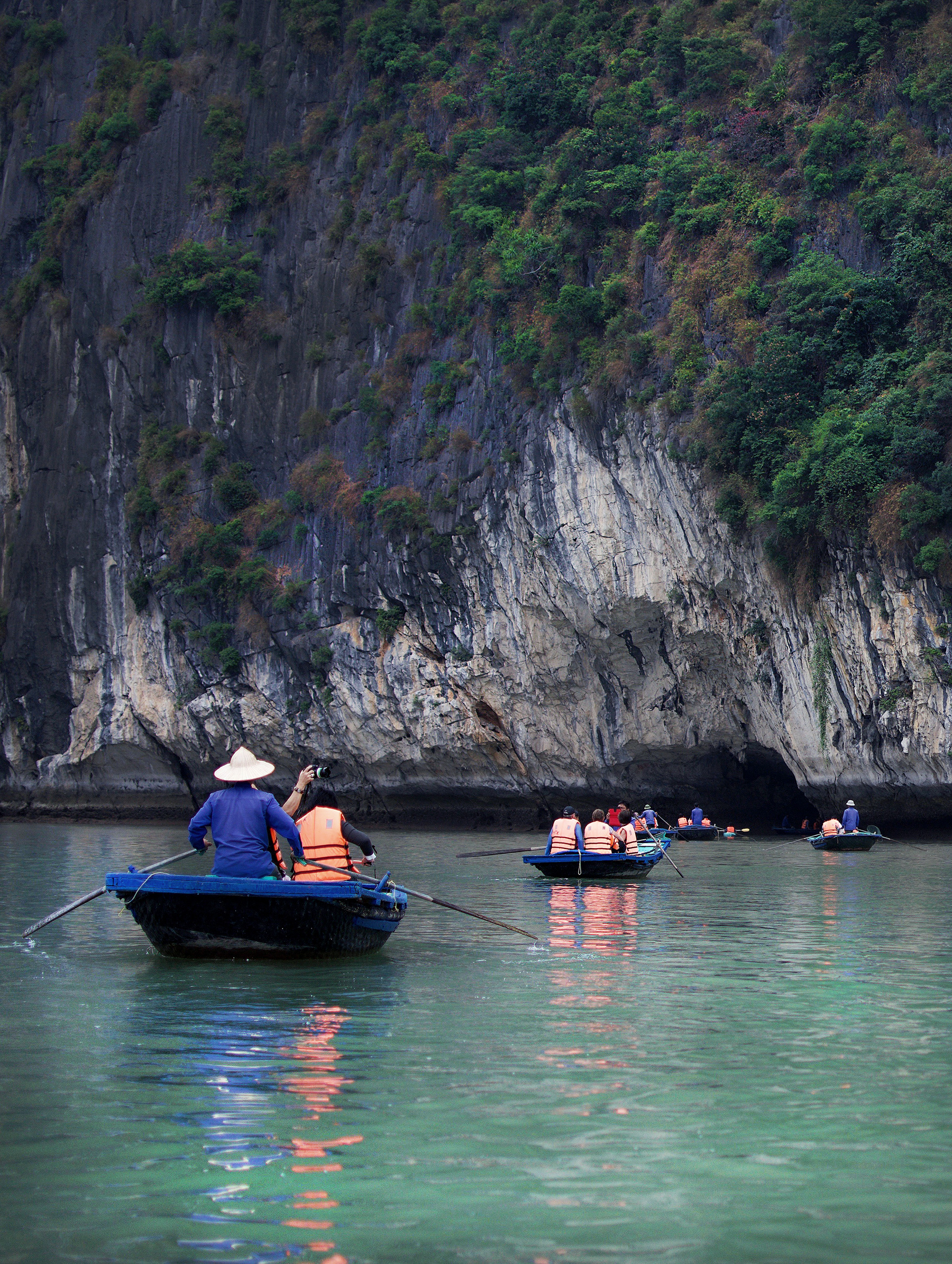  WATER GROTTOES IN HA LONG BAY 